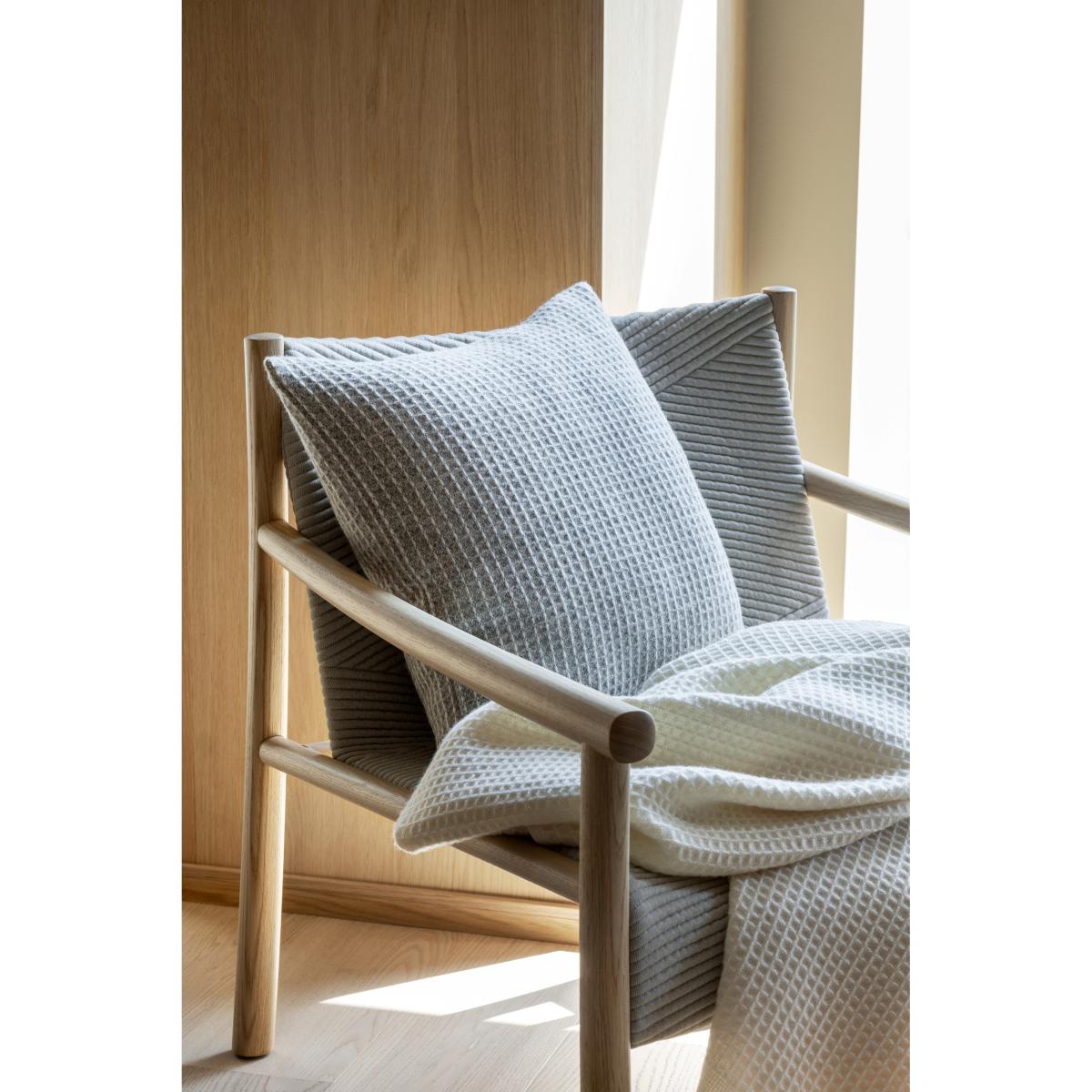 Røros Tweed Vega throw 150x210 cm Natural – image 4