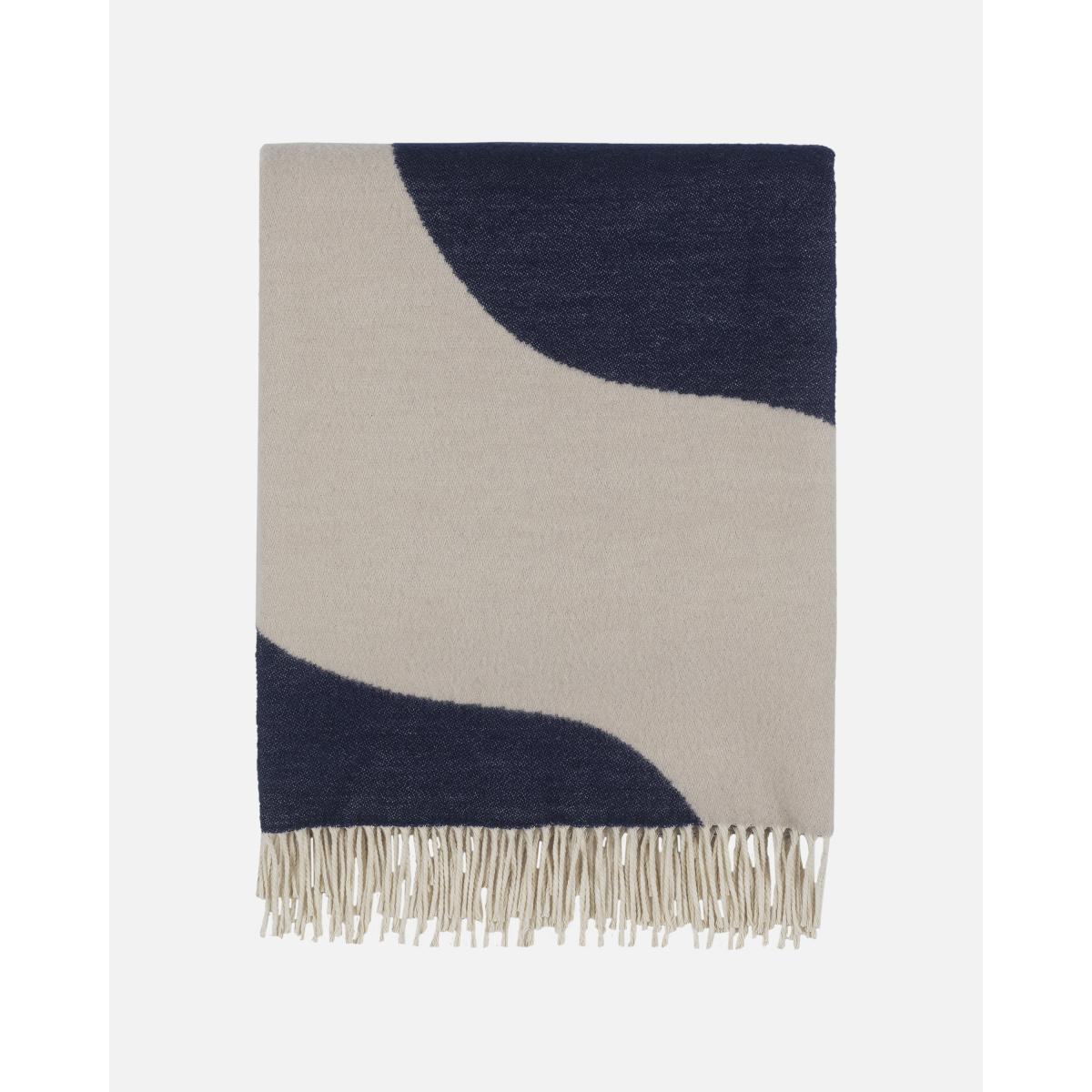 Marimekko Seireeni throw 130x180 cm Off white-dark blue – image 2