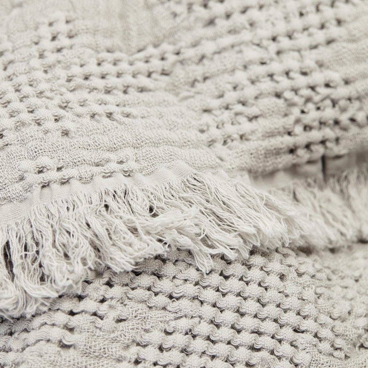 Hilda bedspread 240x280 cm Dove – image 3