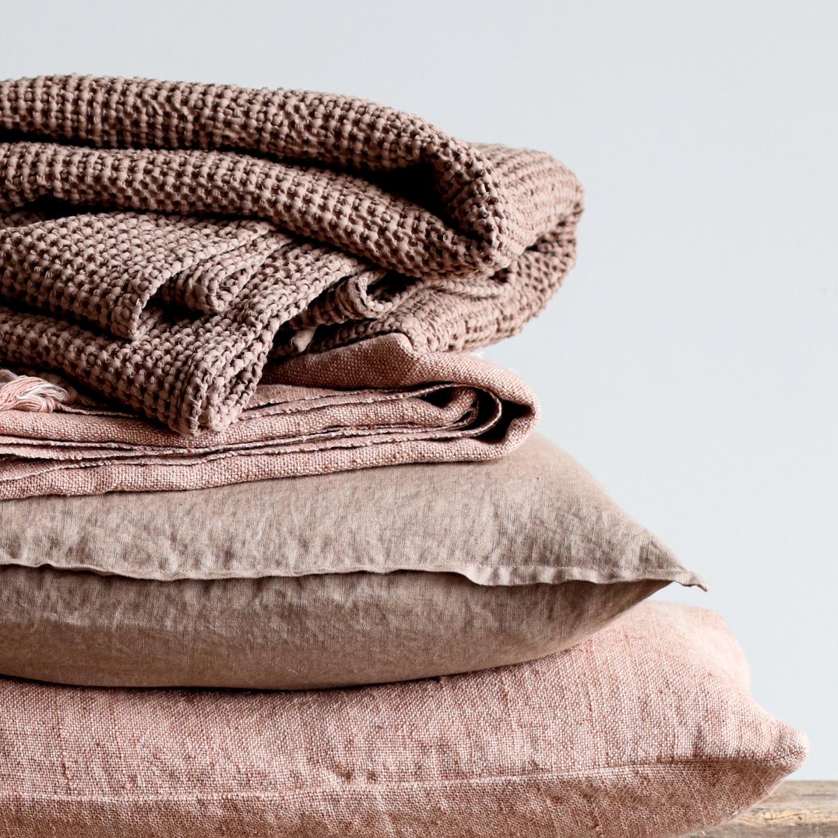 Miro blanket 180x260 cm almond (brown) – image 2