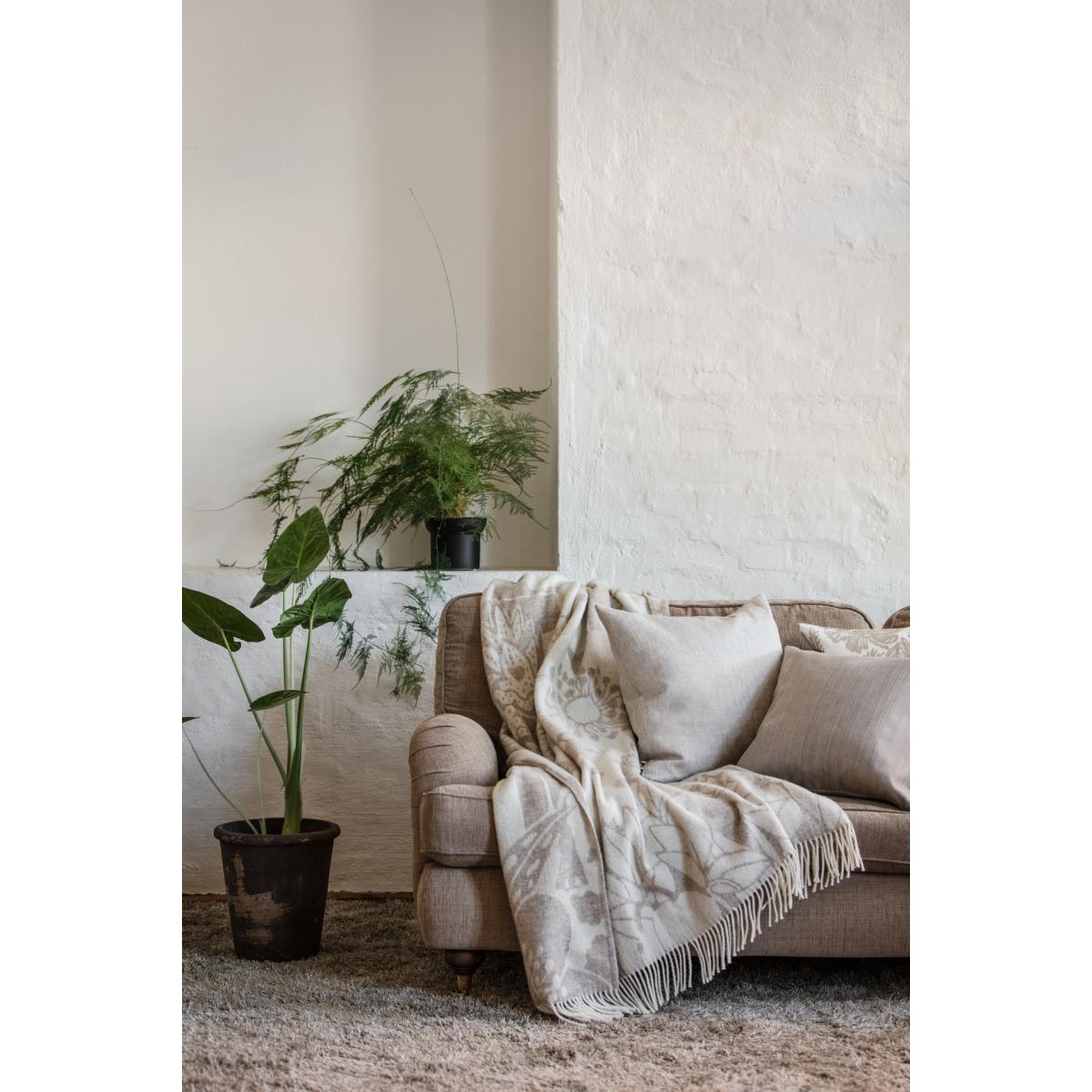 Almedahls Skogen throw 130x170 cm Beige-off white – image 3
