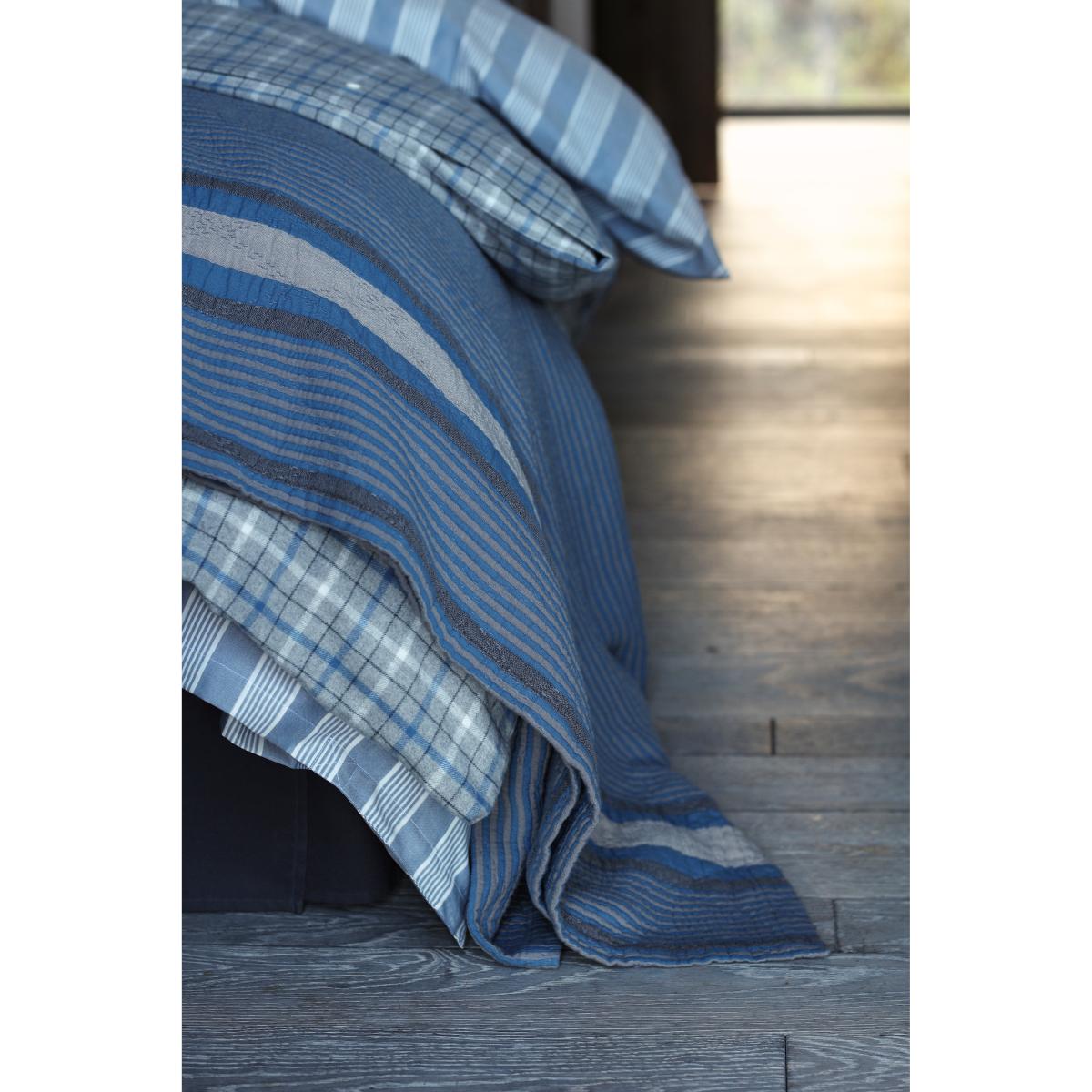 Lexington Side Striped Soft Quilted bedspread 160x240 cm Blue – image 6