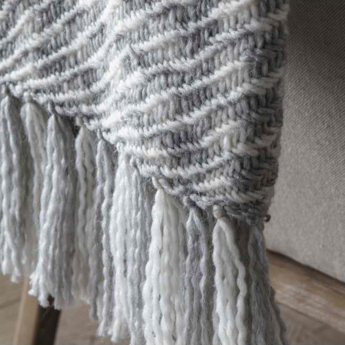 Gallery Direct Houndstooth Woven Throw in Grey Cream – image 3