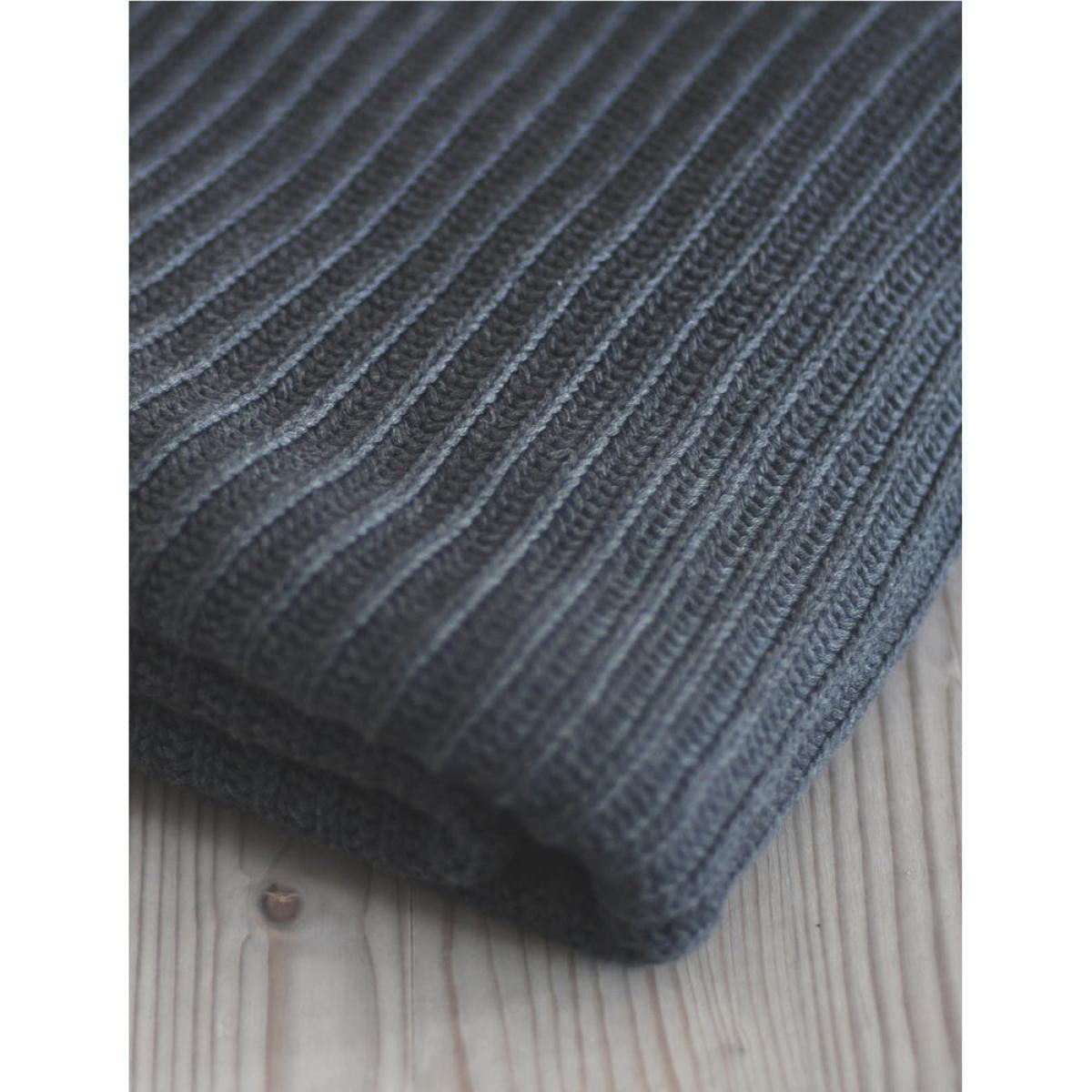 Olivia's Grey Textured Throw – image 3