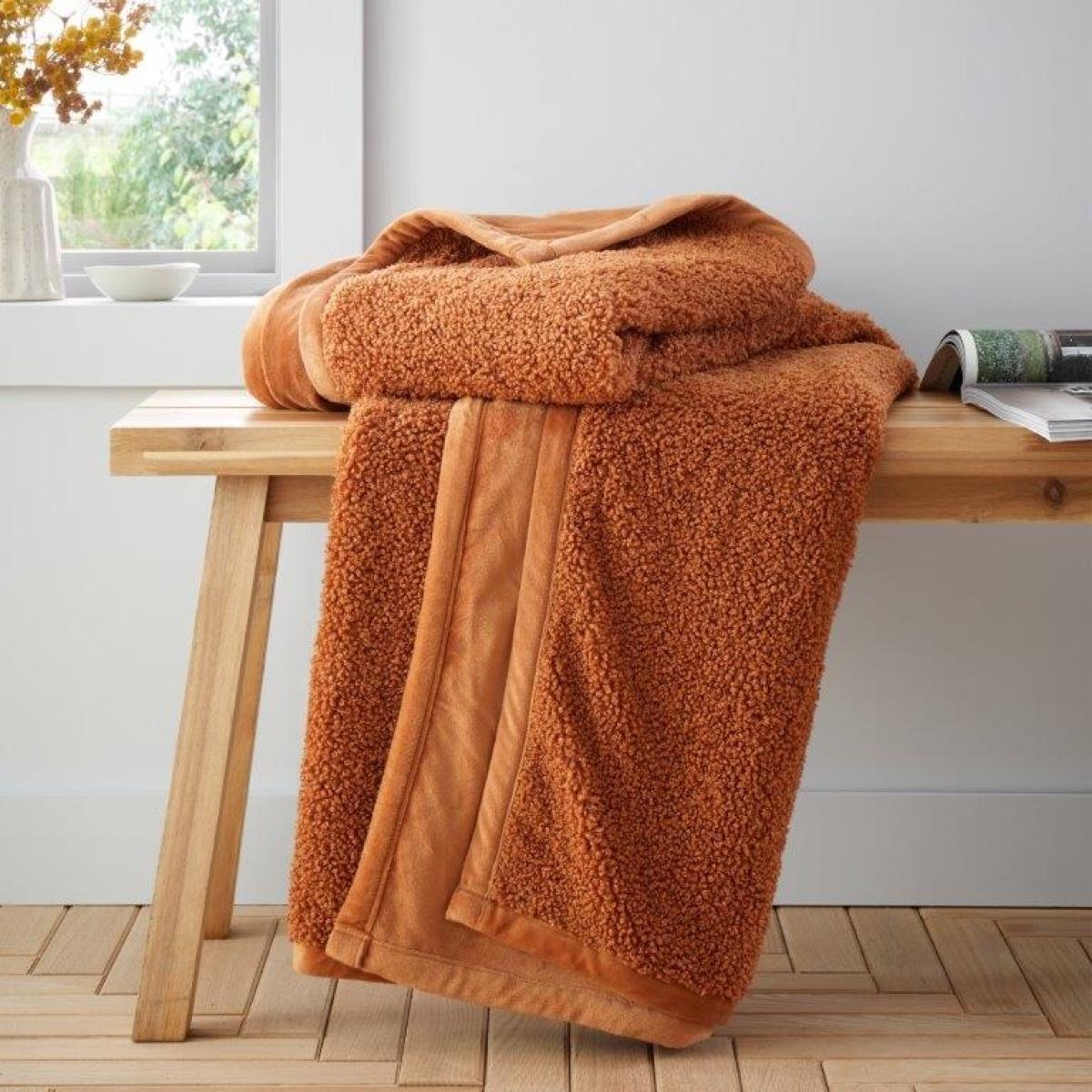 Catherine Lansfield So Soft Velvet Boucle Throw - Caramel In Orange – image 4