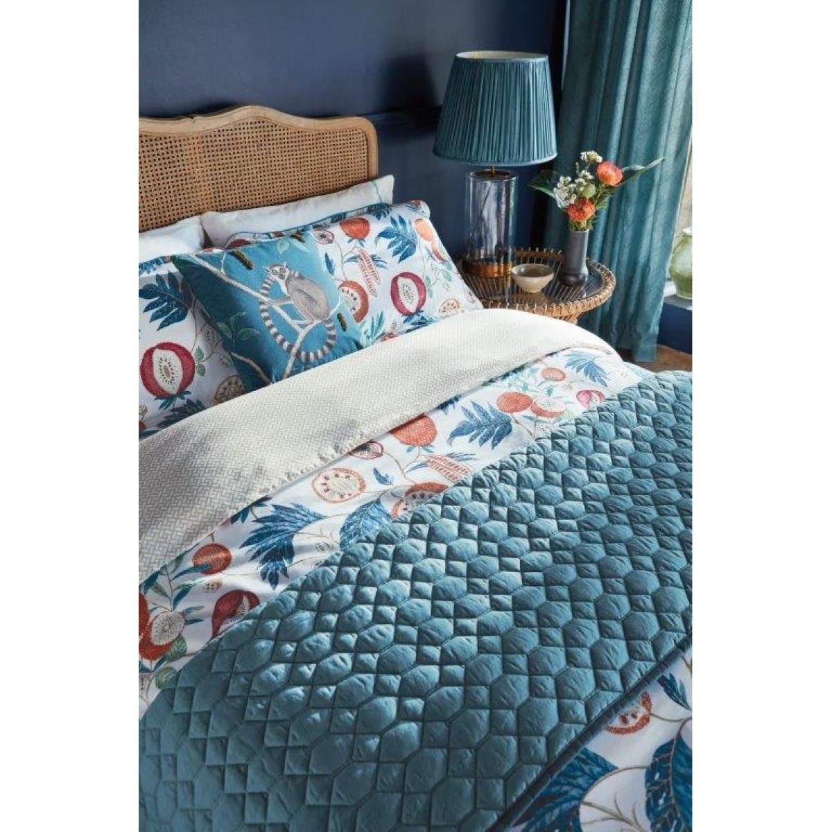 Sanderson Jackfruit Quilted Throw - Indigo/Papaya – image 3