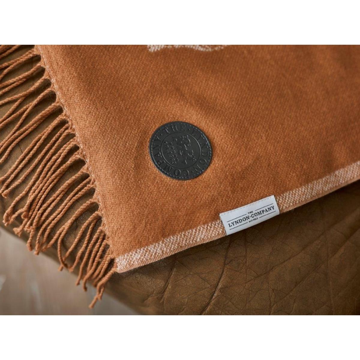 Deyongs Highland Cows Acrylic Throw - Paprika, Jacquard – image 3