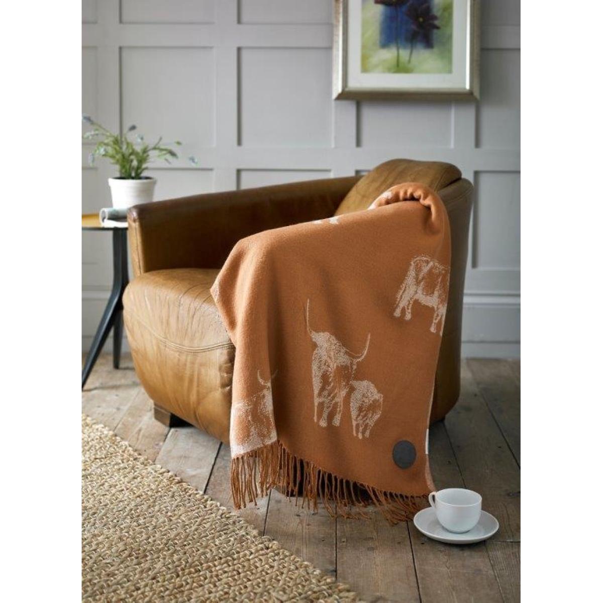 Deyongs Highland Cows Acrylic Throw - Paprika, Jacquard – image 5