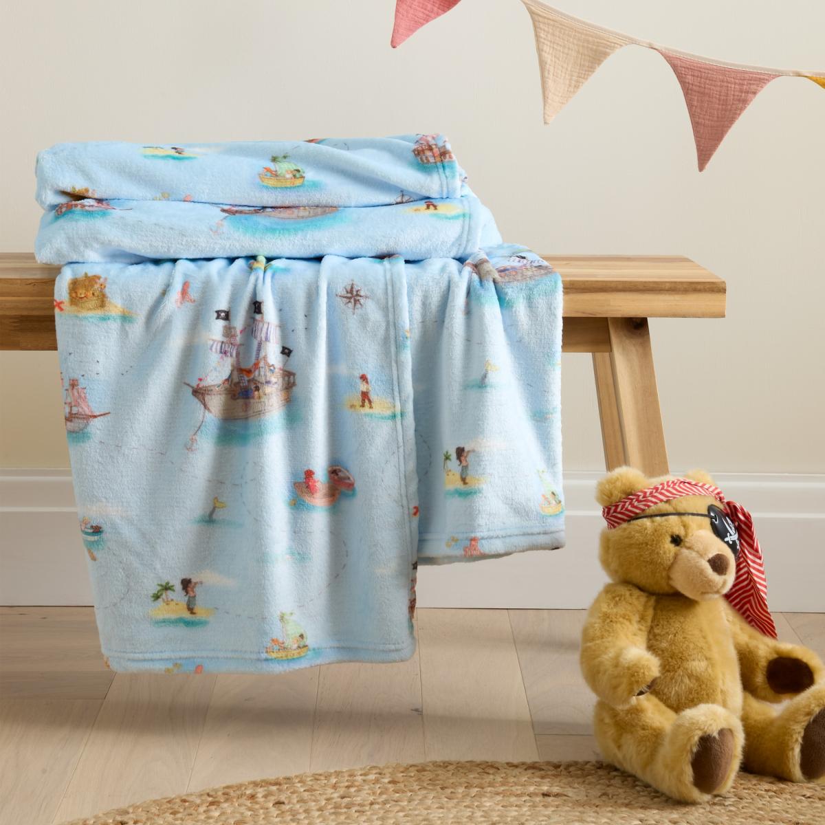 Belle and Boo Pirate Fleece Throw 150x200cm - Blue – image 1