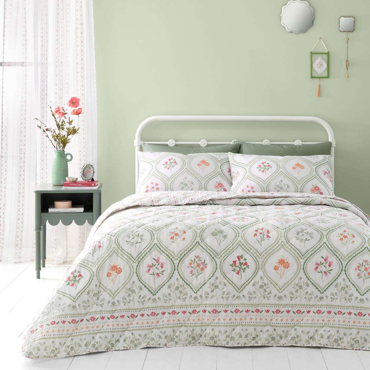Catherine Lansfield Cameo Floral Bedspread 220x230cm In Green – image 1