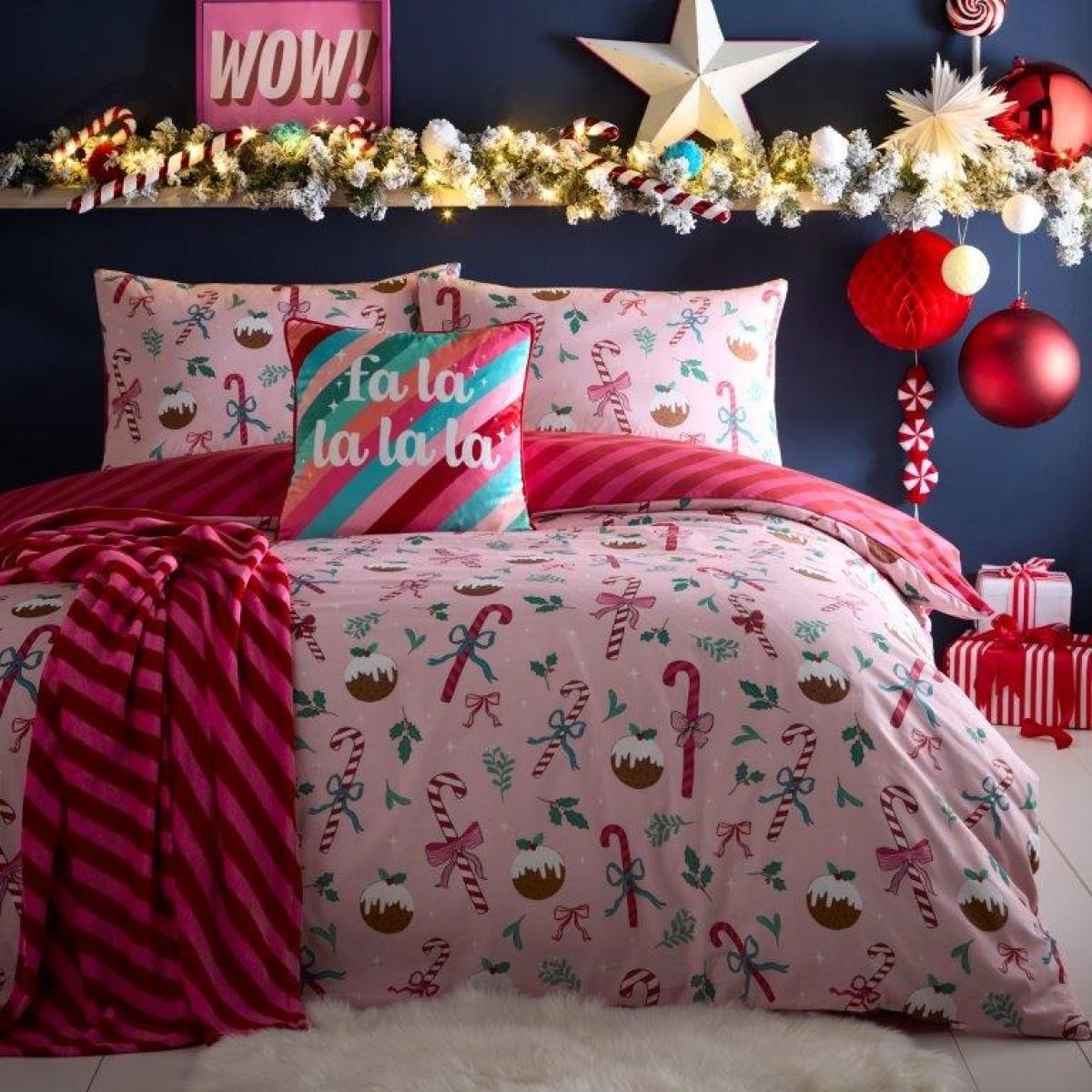 Fusion Festive Candy Stripe Fleece Throw - Pink – image 3