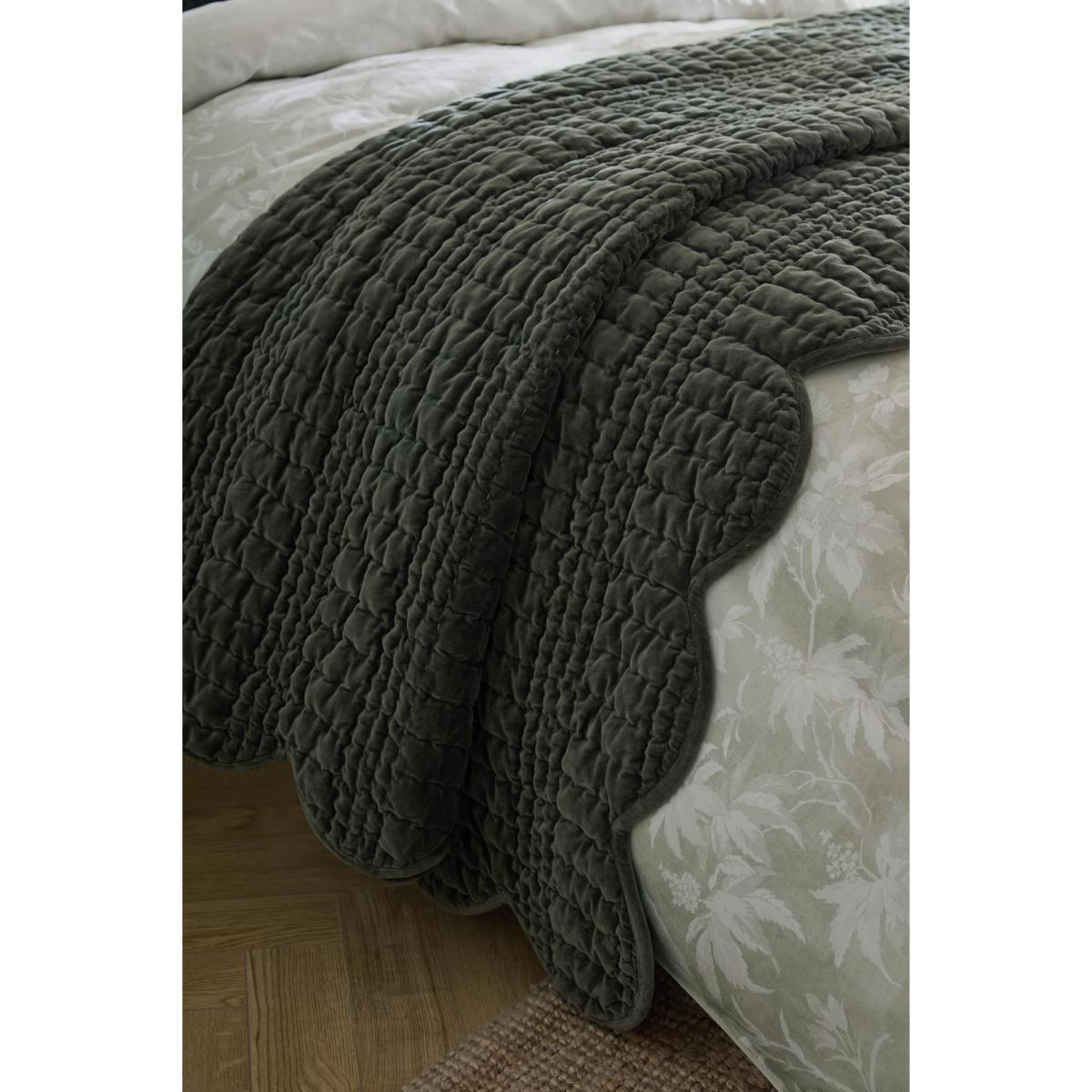 Laura Ashley Scalloped Bedspread - Pine Green – image 2