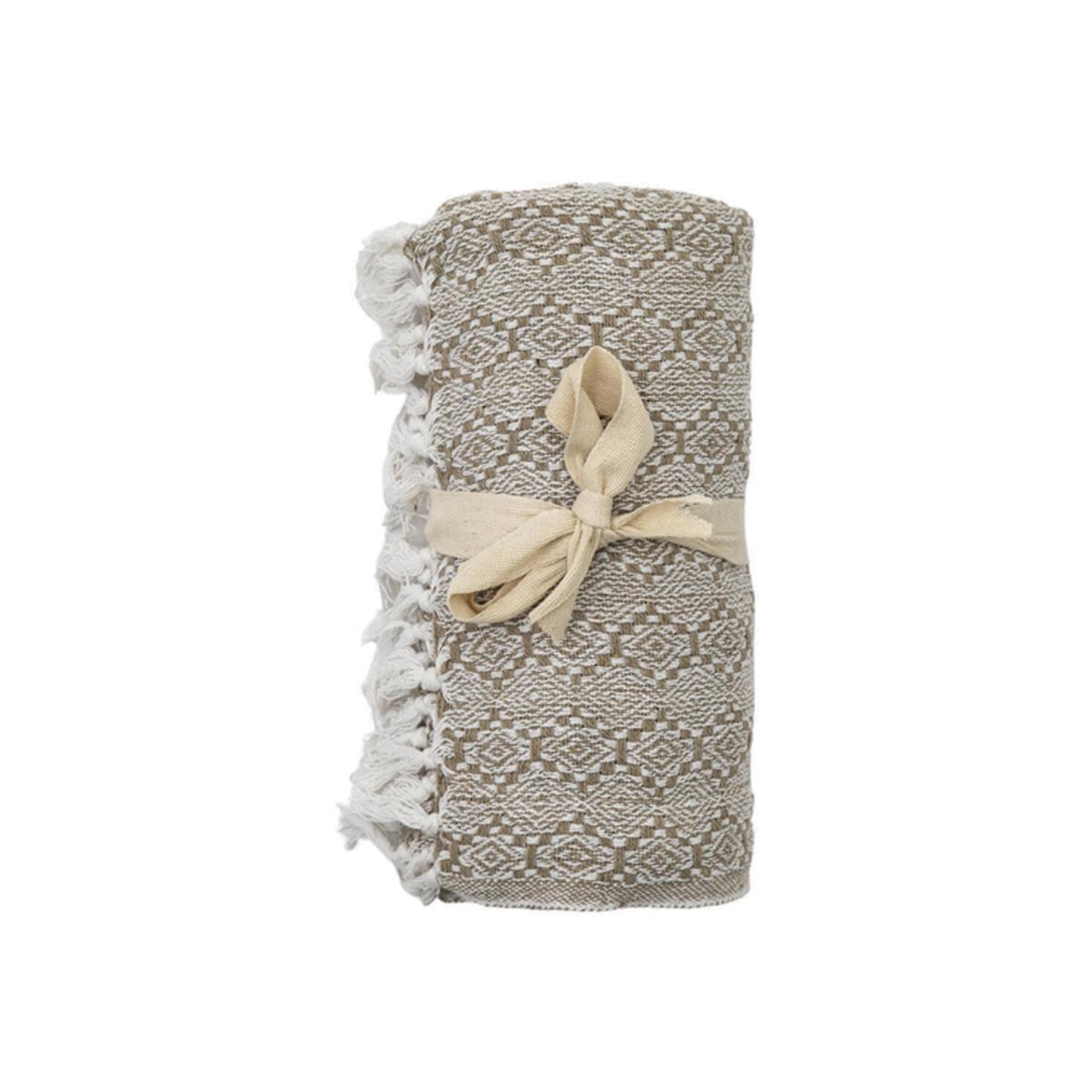 Nuzzler Diamond Throw – image 1