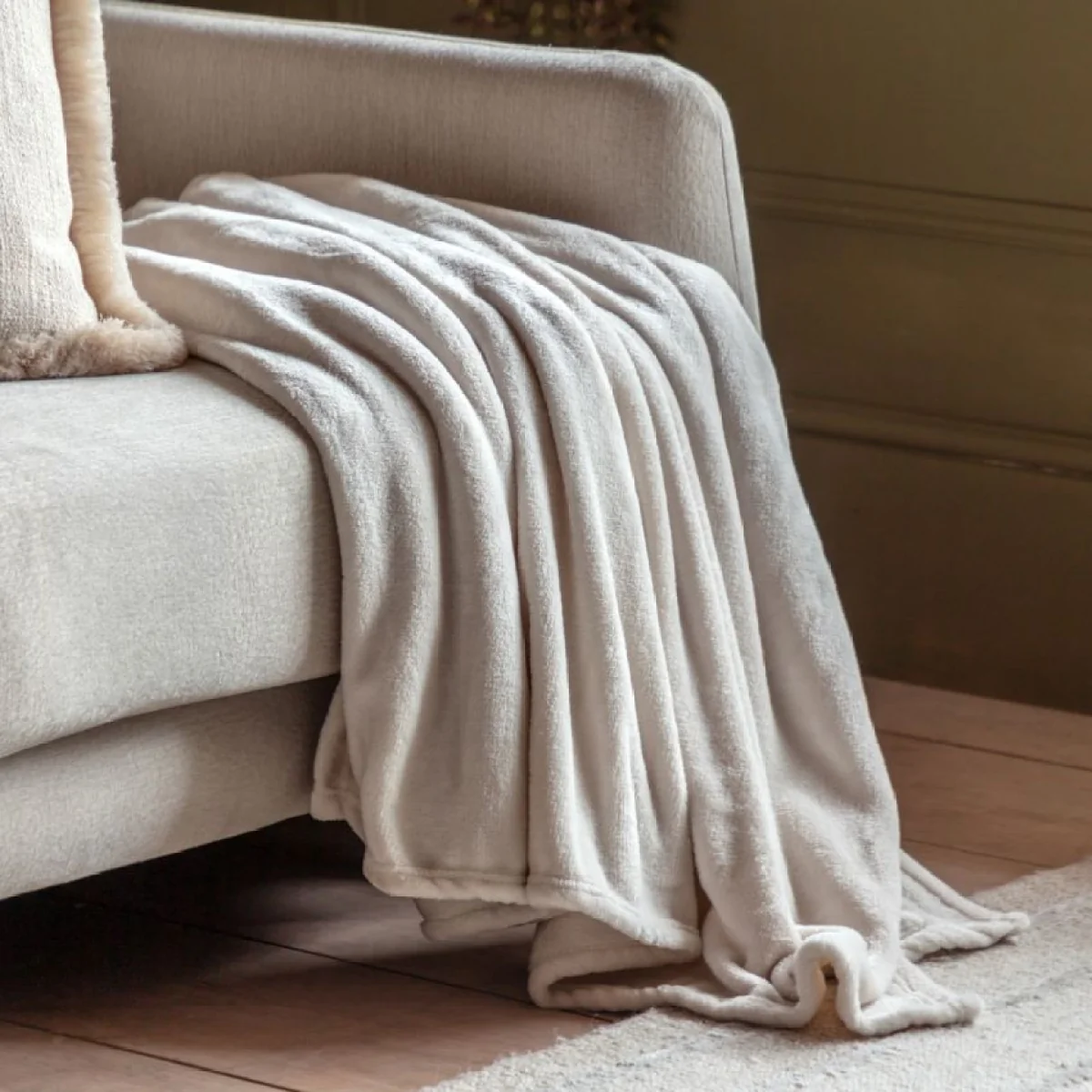 Comfort Flannel Fleece Throw in Ecru – image 1
