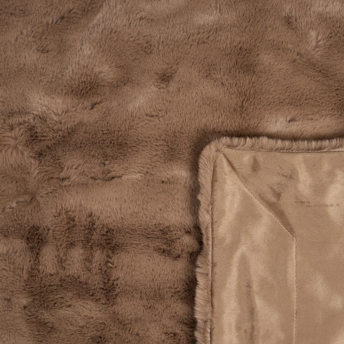 Extra Large Rabbit Faux Fur Throw - Mocha – image 6