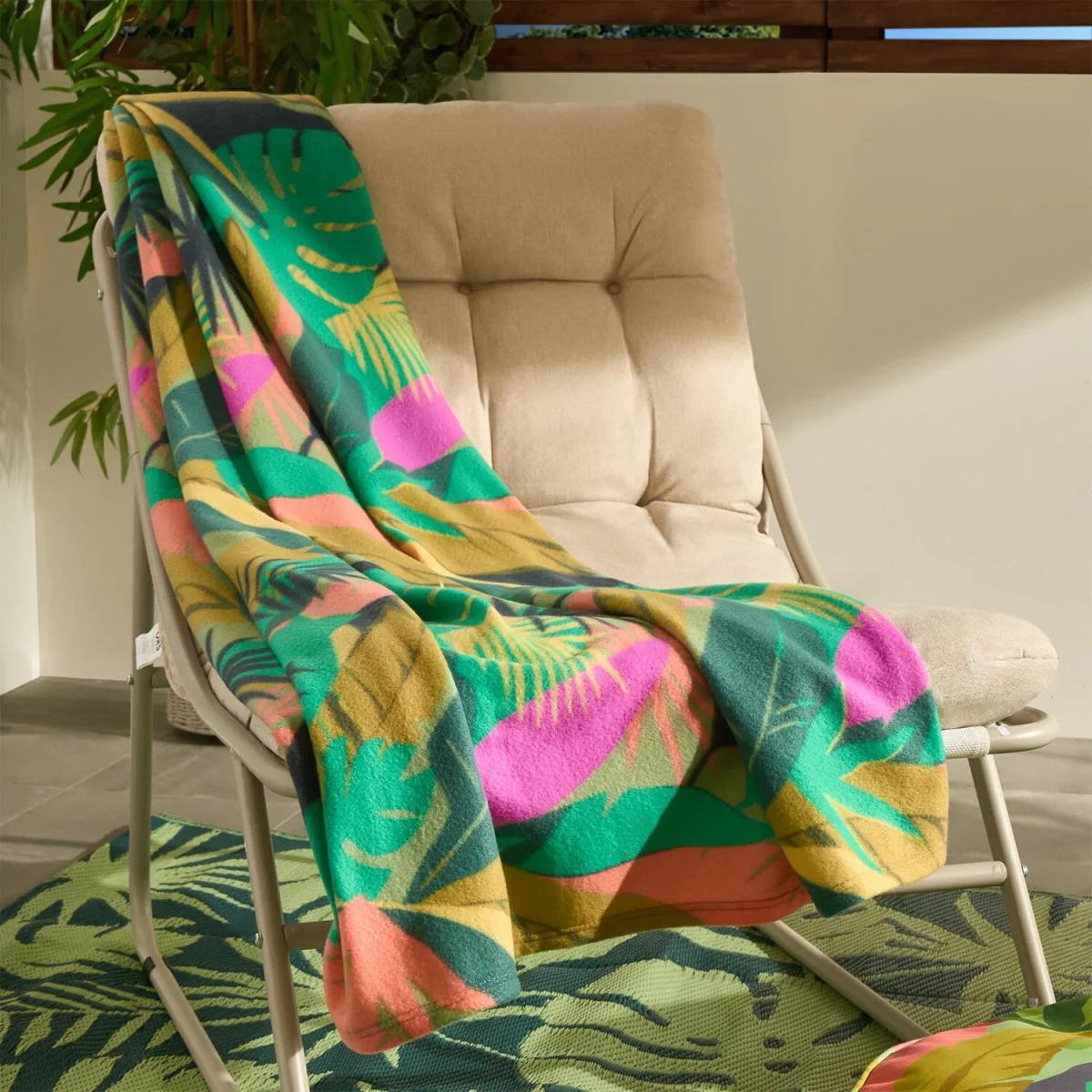 OHS Palm Print Fleece Throw - Green – image 3