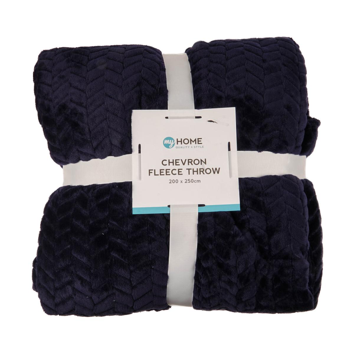 Chevron Fleece Throw - Navy – image 2