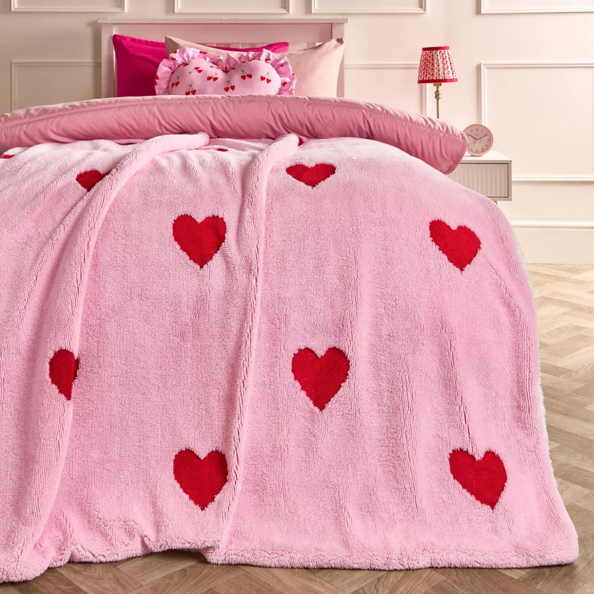 OHS Hearts Tufted Fleece Throw - Pink – image 2
