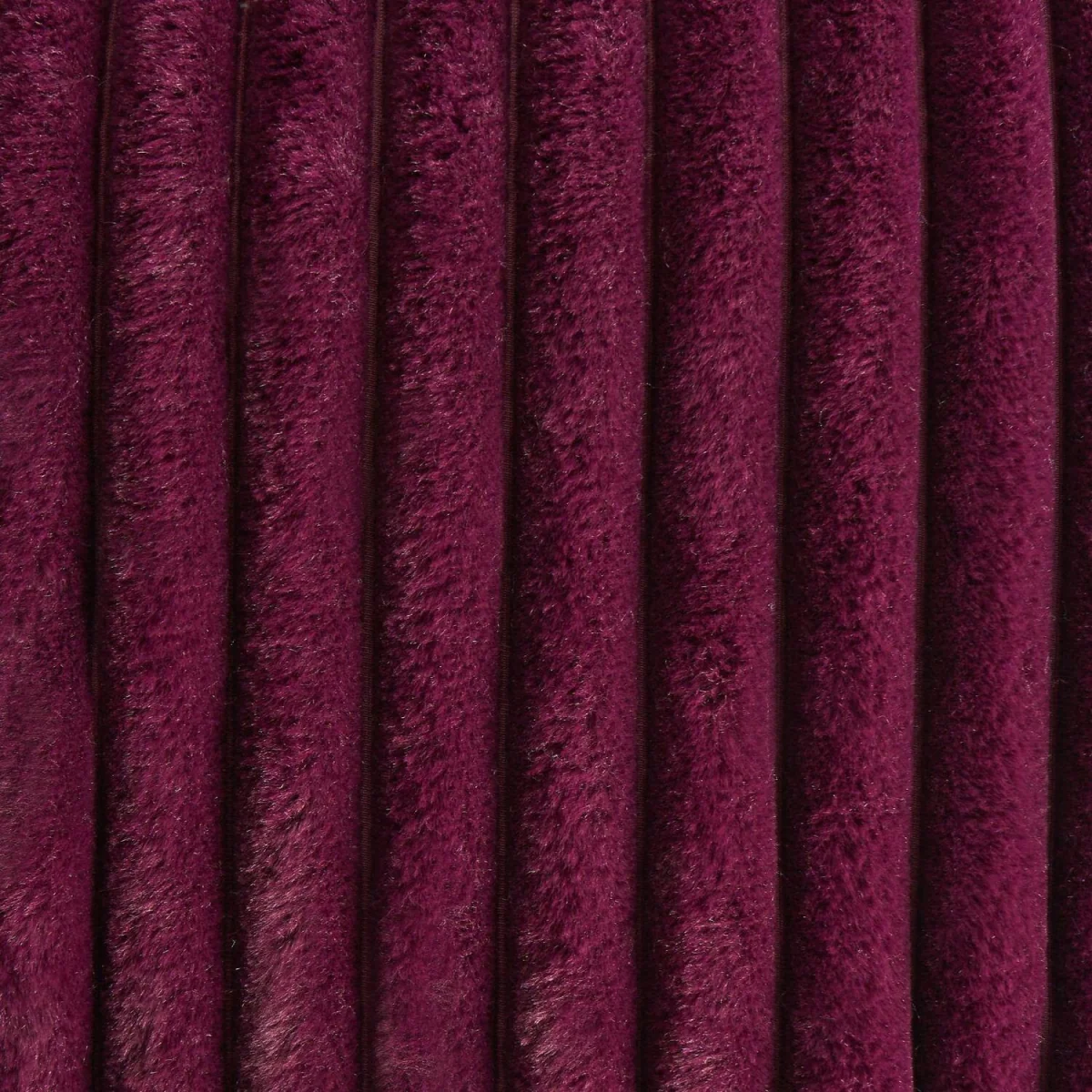 OHS Faux Fur Thick Ribbed Throw - Burgundy / 125cm / 0.95kg – image 3