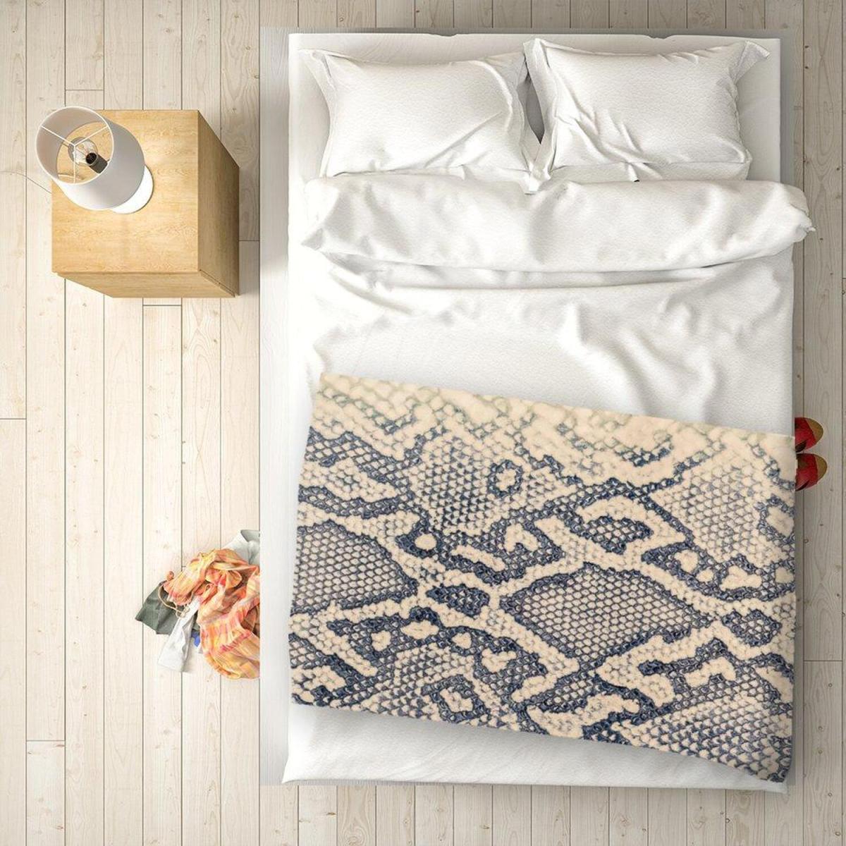 Snake Skin Blanket - Grey – image 1