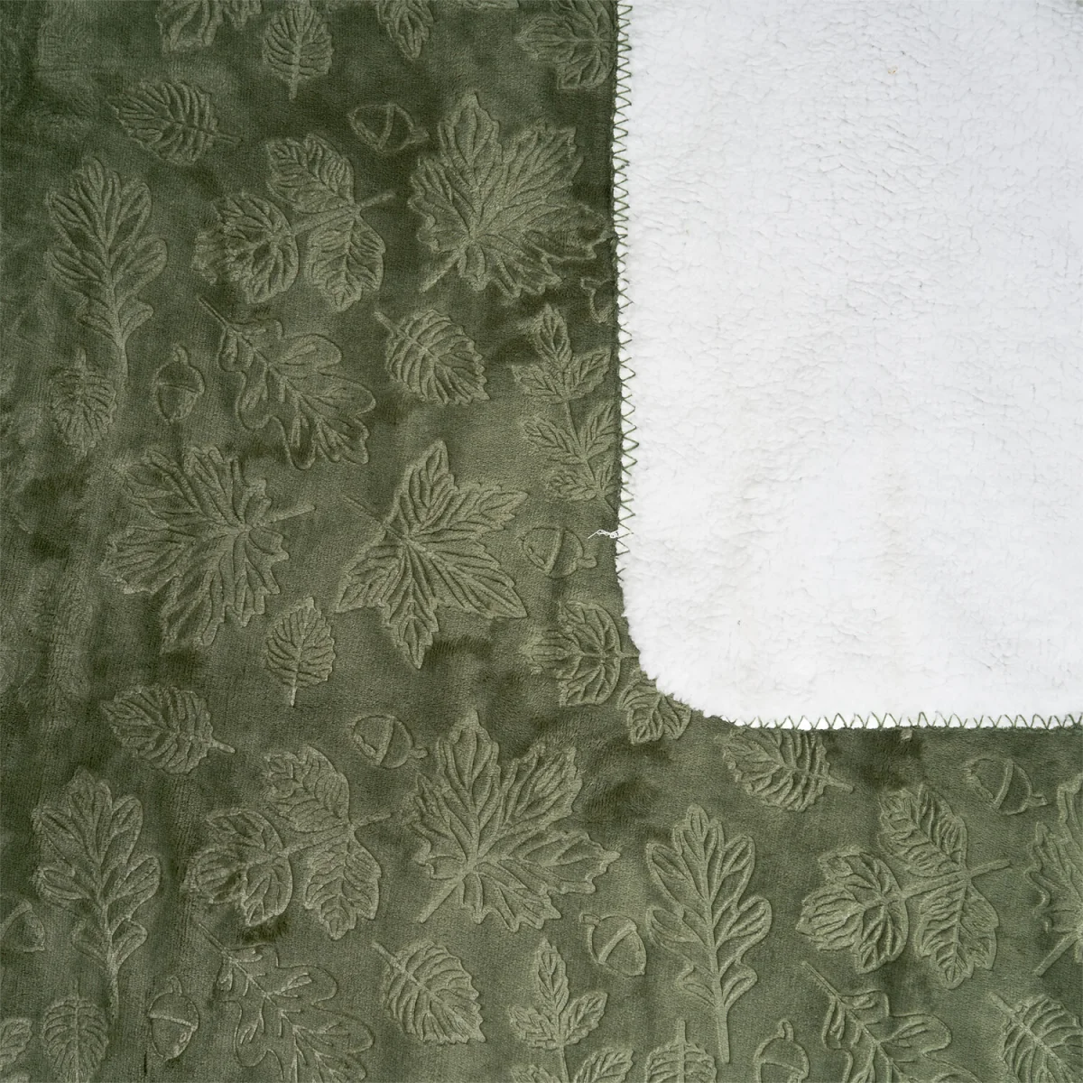 Embossed Autumn Leaf Throw - Olive – image 5