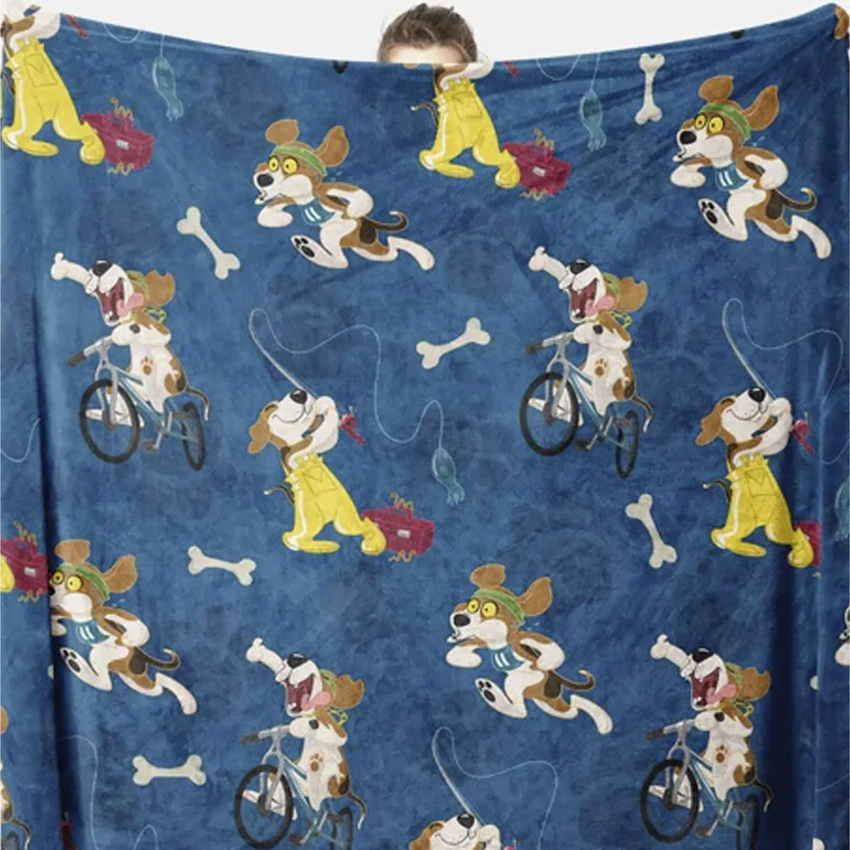 Warm Quilted Fleece Pet Blanket for Winter with Cats & Dogs - Brown – image 2