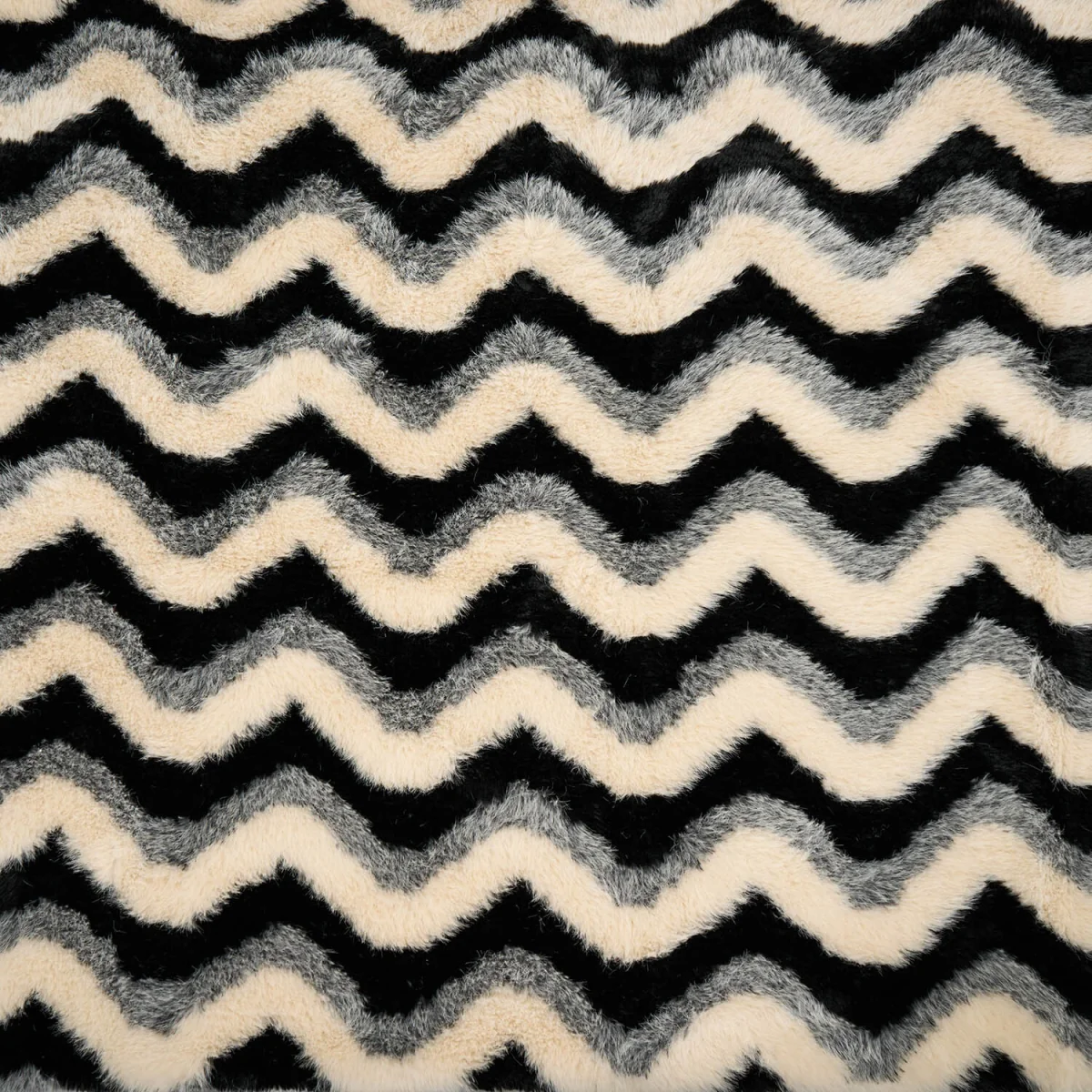 Moda Faux Fur Throw – image 5