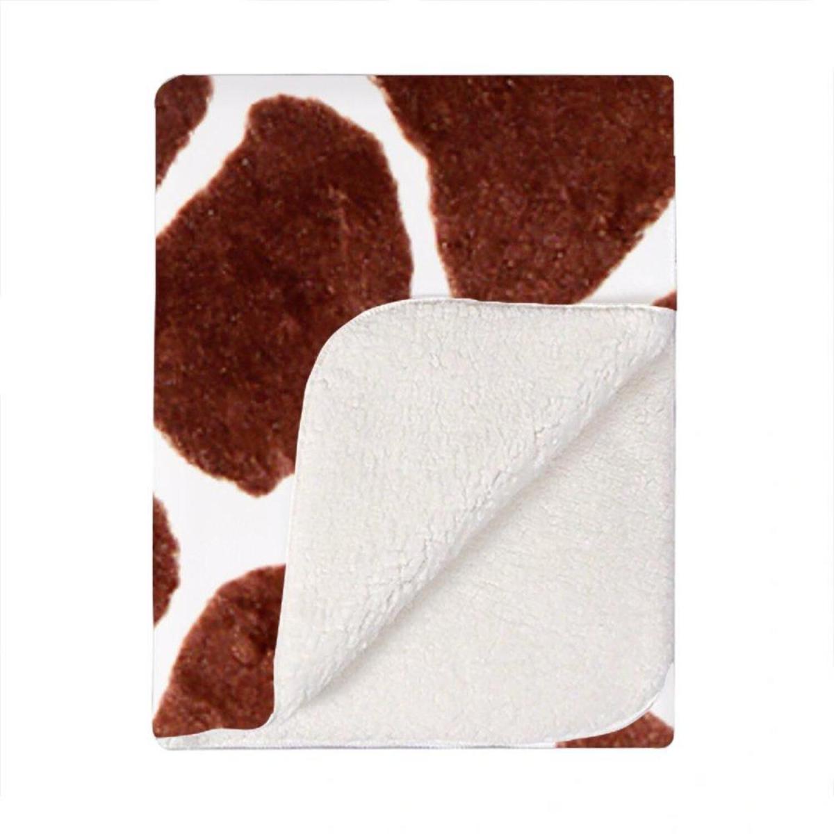 Giraffe Spots Print Blanket - Brown – image 2
