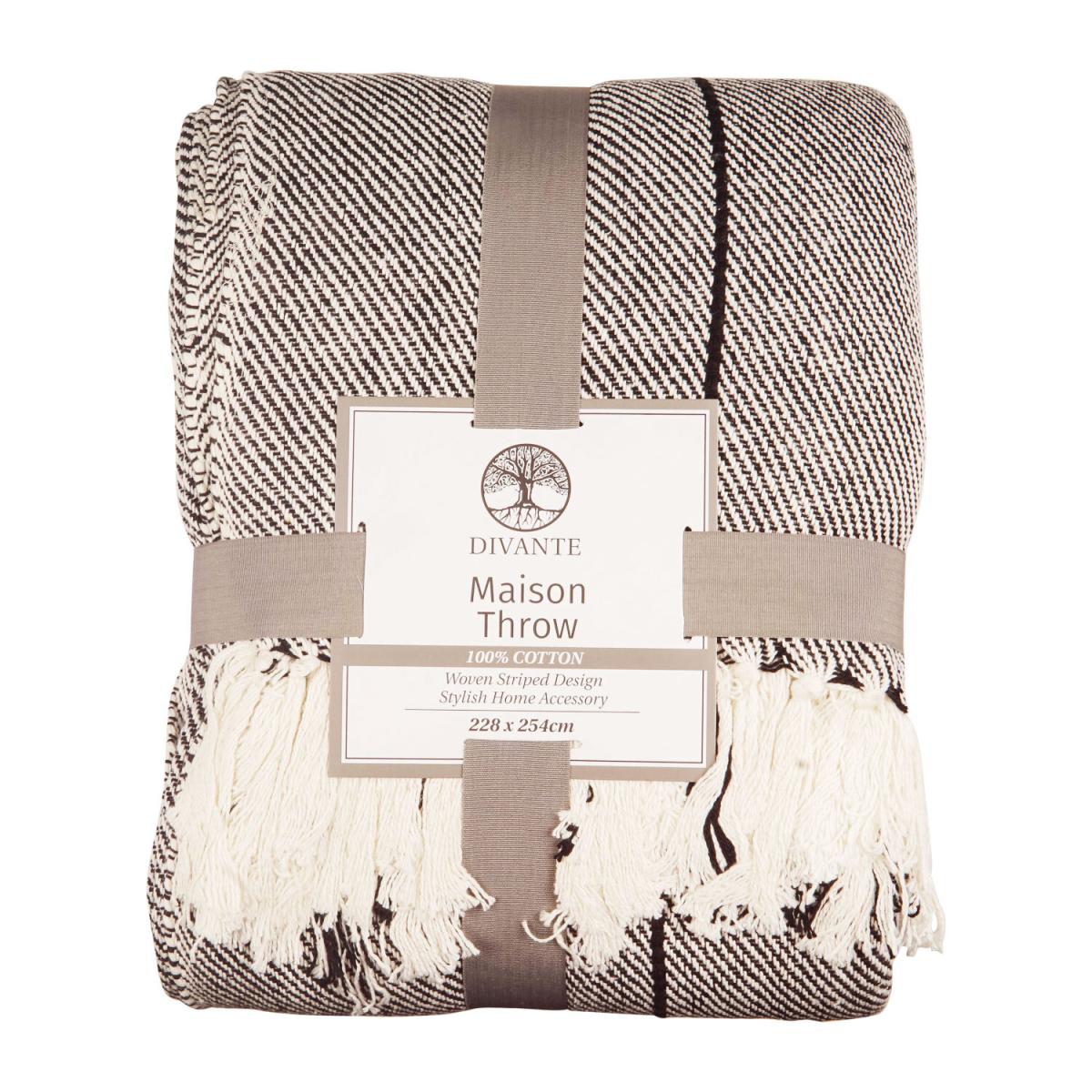 Maison Plait Monochrome Throw – image 2