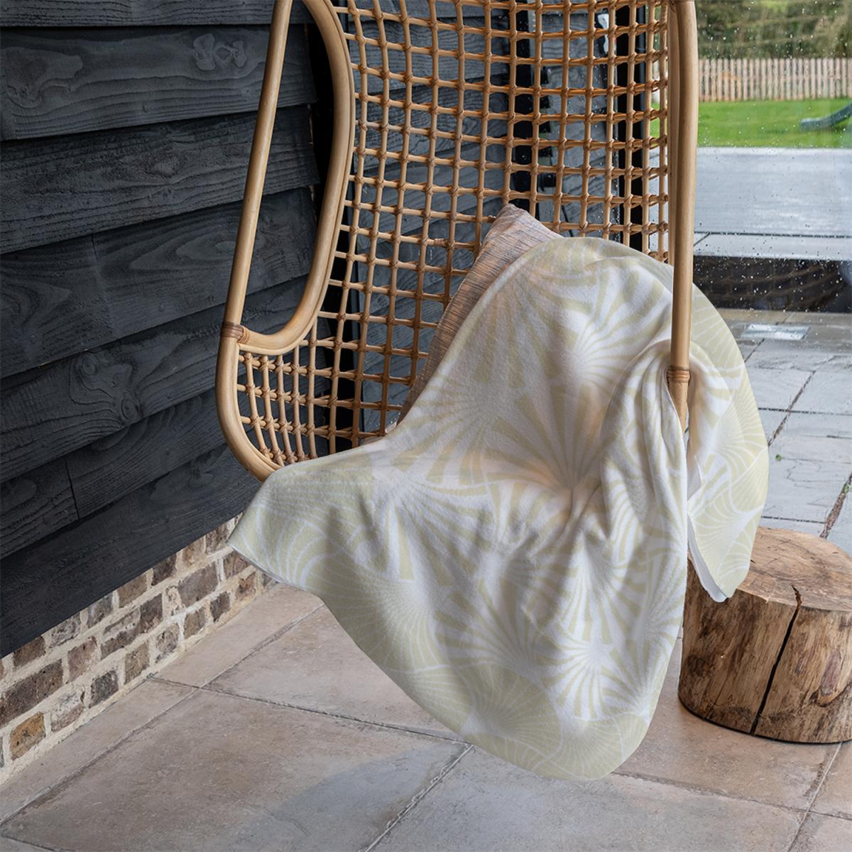 Golden Star Ornament Blanket - Gold – image 1