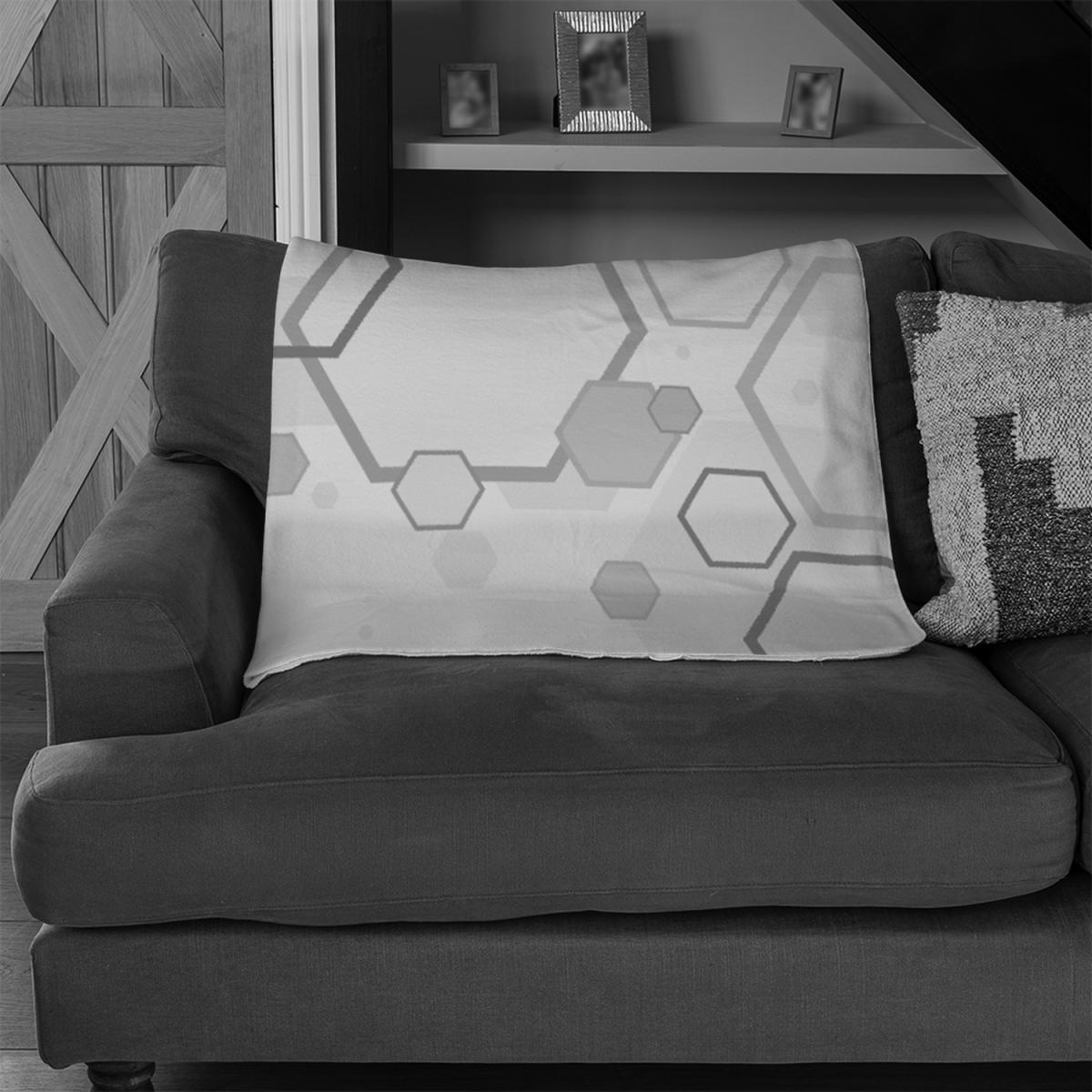 Abstract Hexagon Blanket – image 3