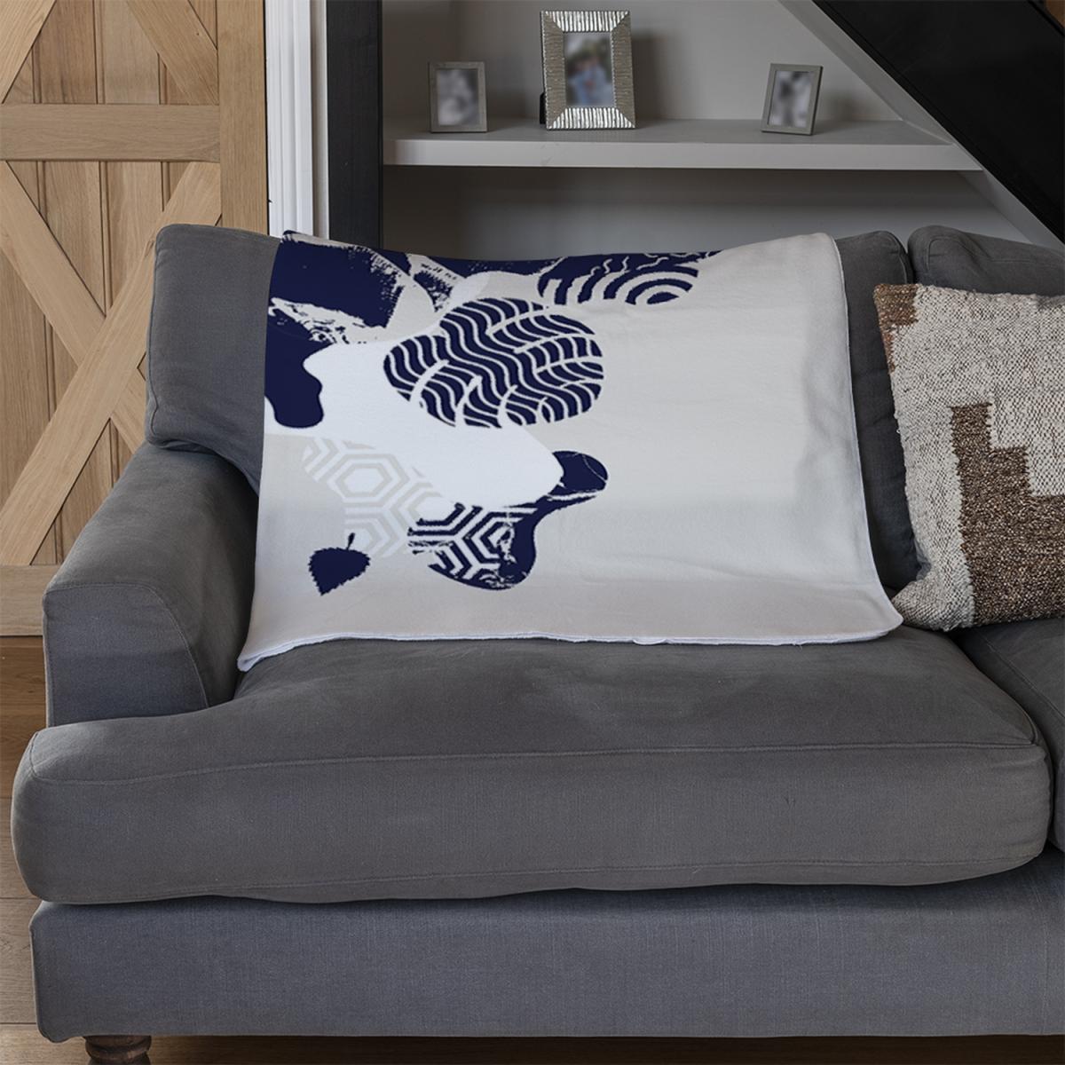 Decorative Leaf Prints Blanket - Blue – image 2
