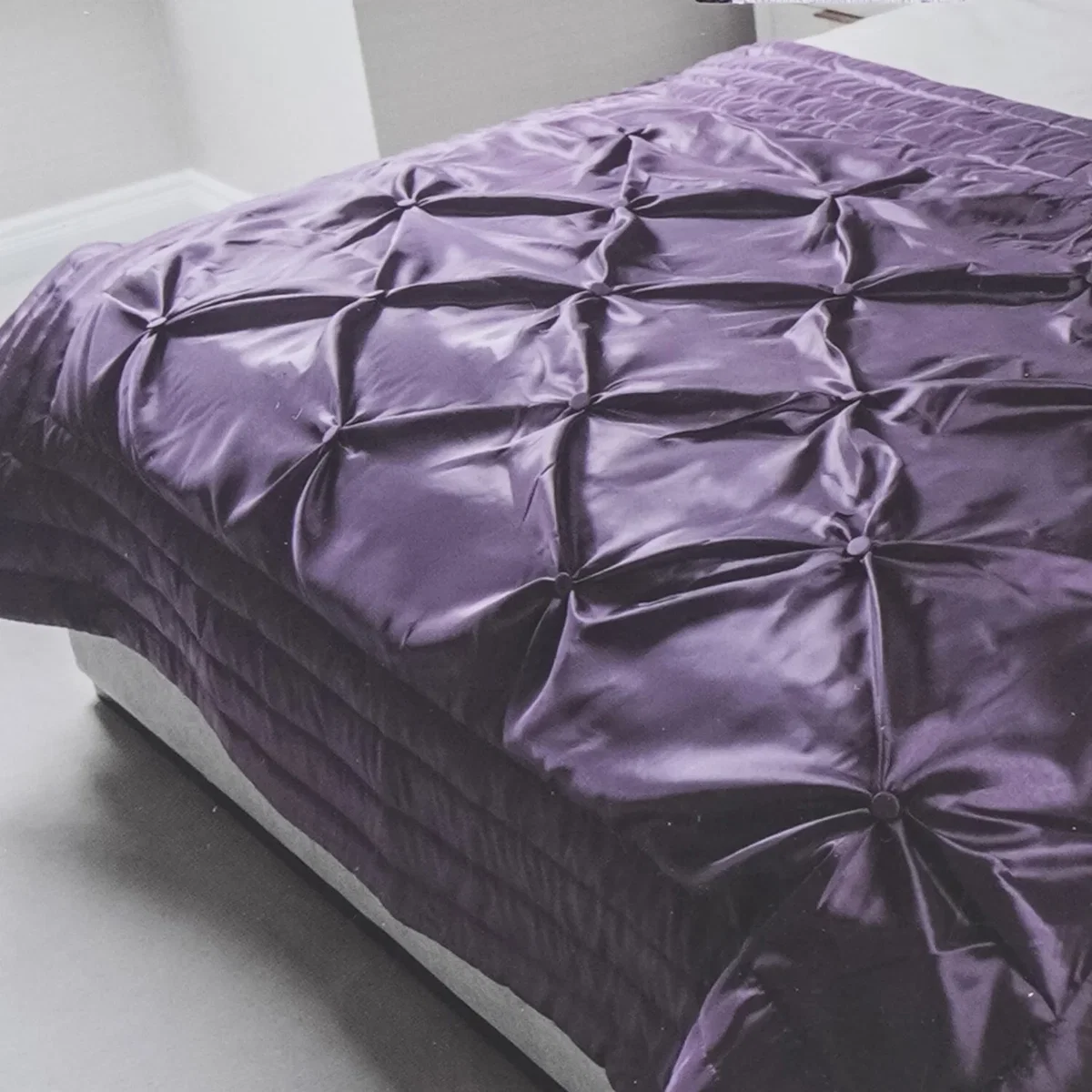 Voltico Buttoned Quilted Soft Touch Bedspread - Plum