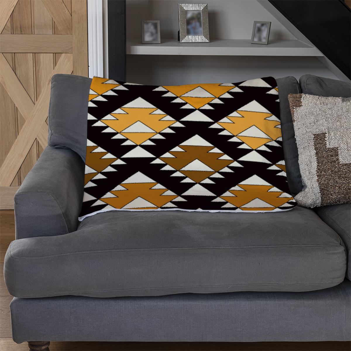 Repeated Triangles Blanket - Orange – image 3