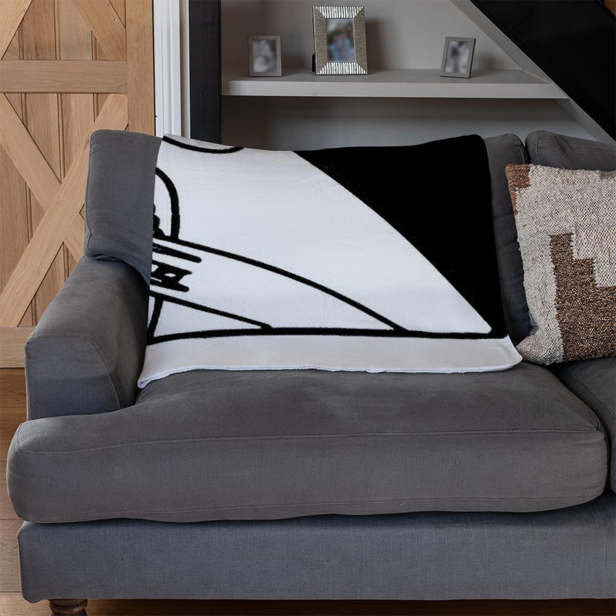 Art Deco Woman Blanket - Black – image 3