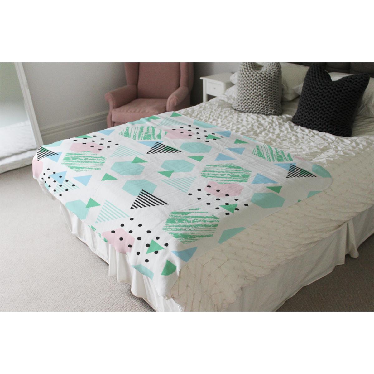 Geometric Shapes Blanket - Blue – image 4