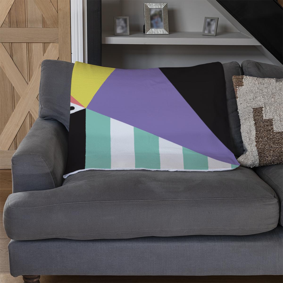 Retro Themed Geometrics Blanket - Blue – image 3