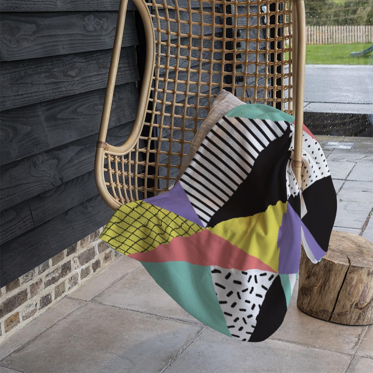 Retro Themed Geometrics Blanket - Blue – image 5