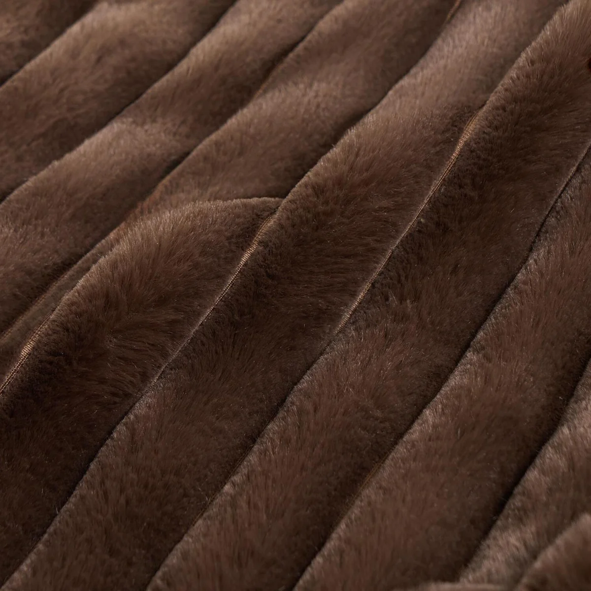 OHS Faux Fur Thick Ribbed Throw - Chocolate / 125cm / 1kg – image 6