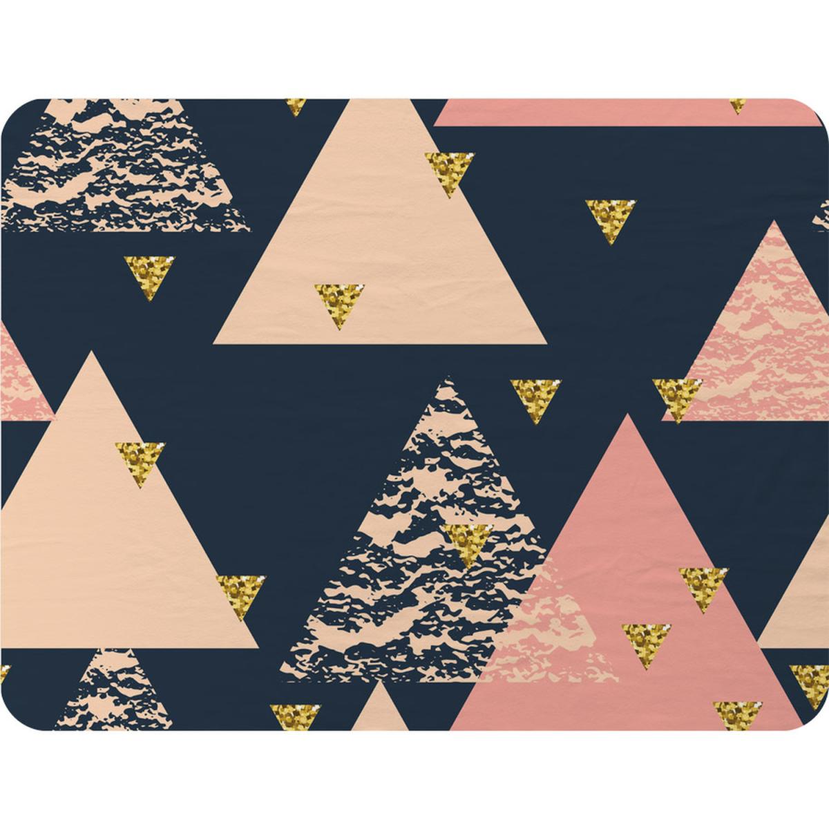 Triangle Pattern Blanket - Pink – image 2
