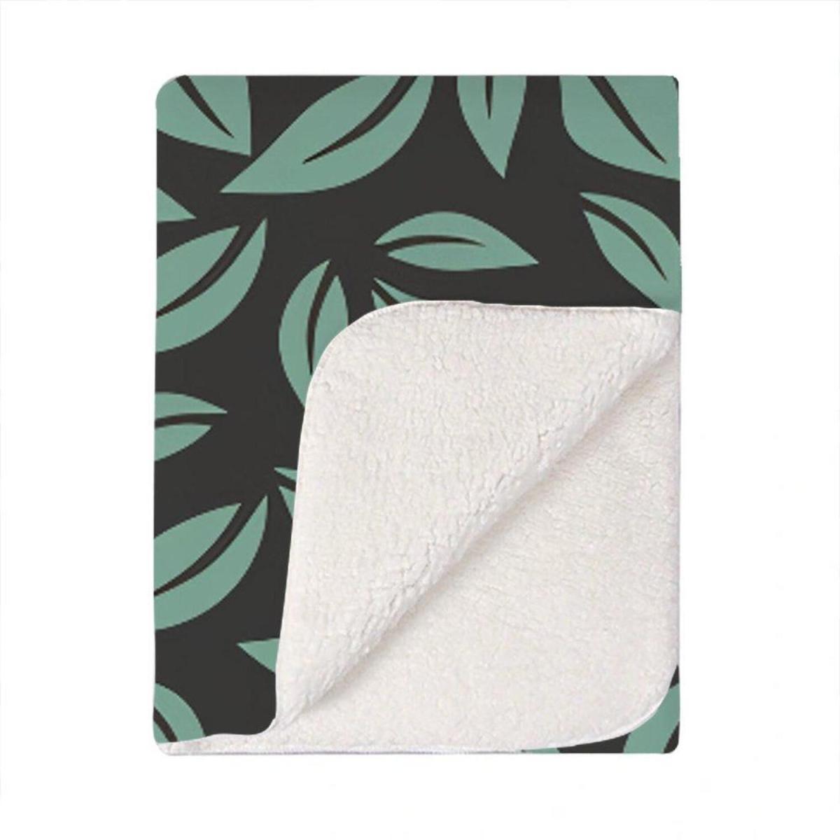 Delicate Leaf Blanket - Green – image 2
