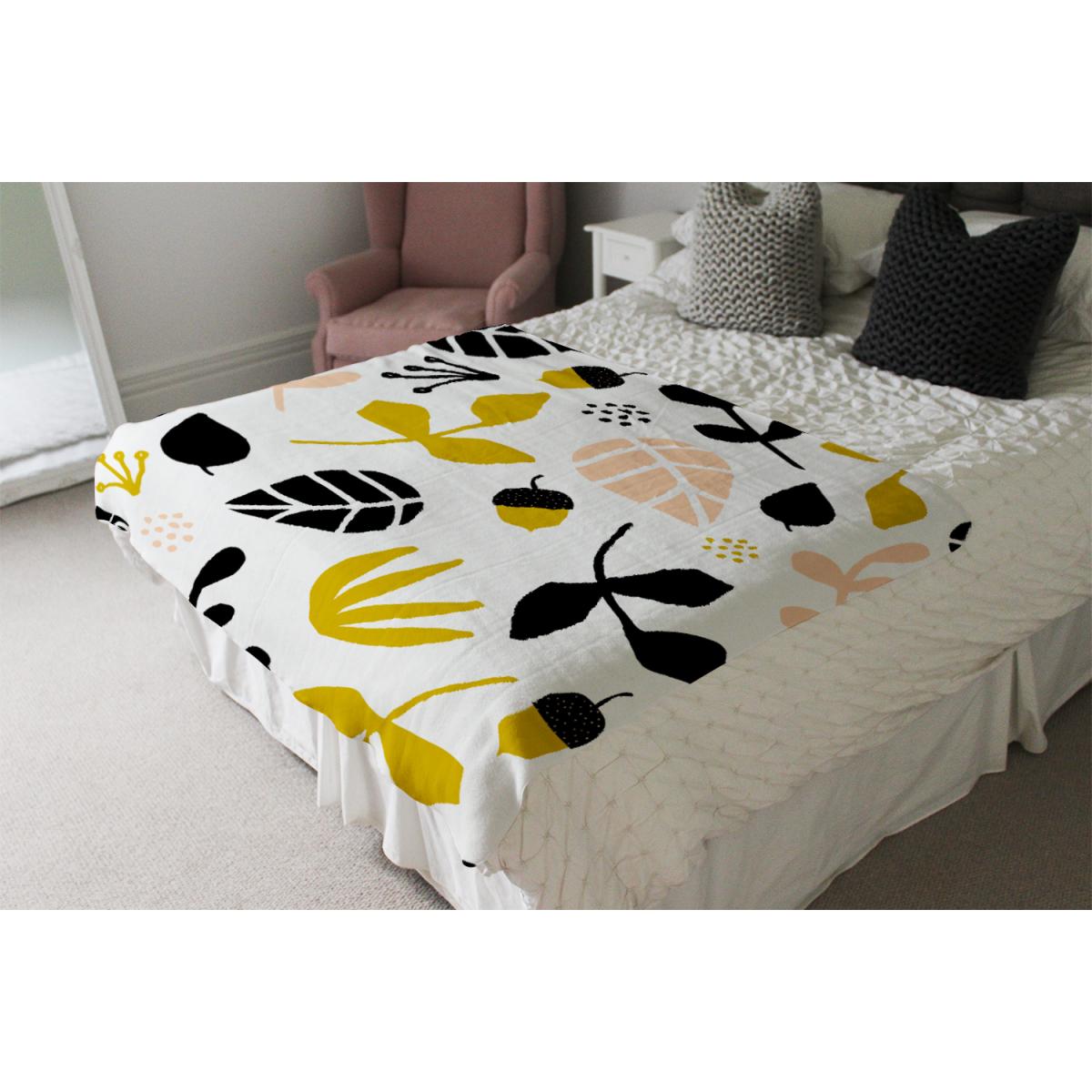 Leaves Acorns And Branches Blanket - Yellow – image 4