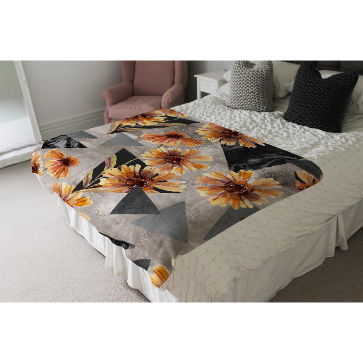 Geometric Floral Shapes Blanket - Orange – image 4