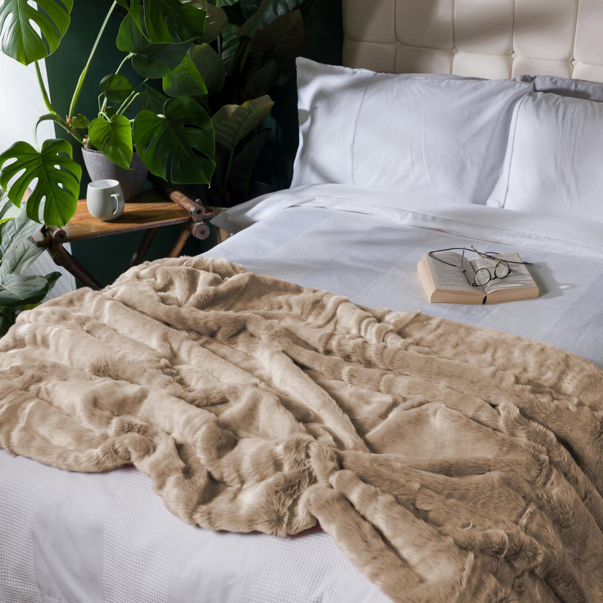 Luxury Faux Fur Throw - Mink – image 2