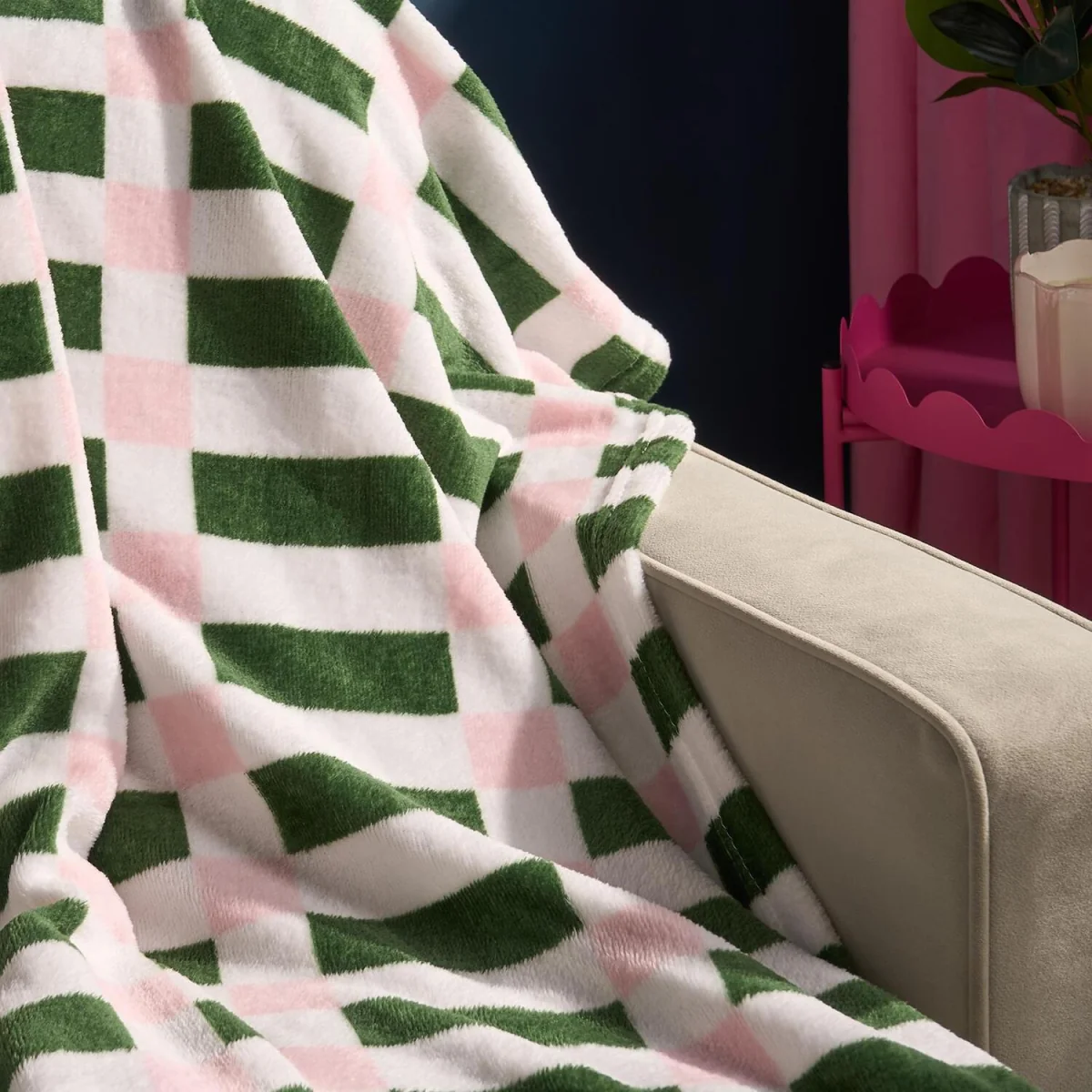 OHS Check Print Ultra Soft Throw - Green/Pink – image 3