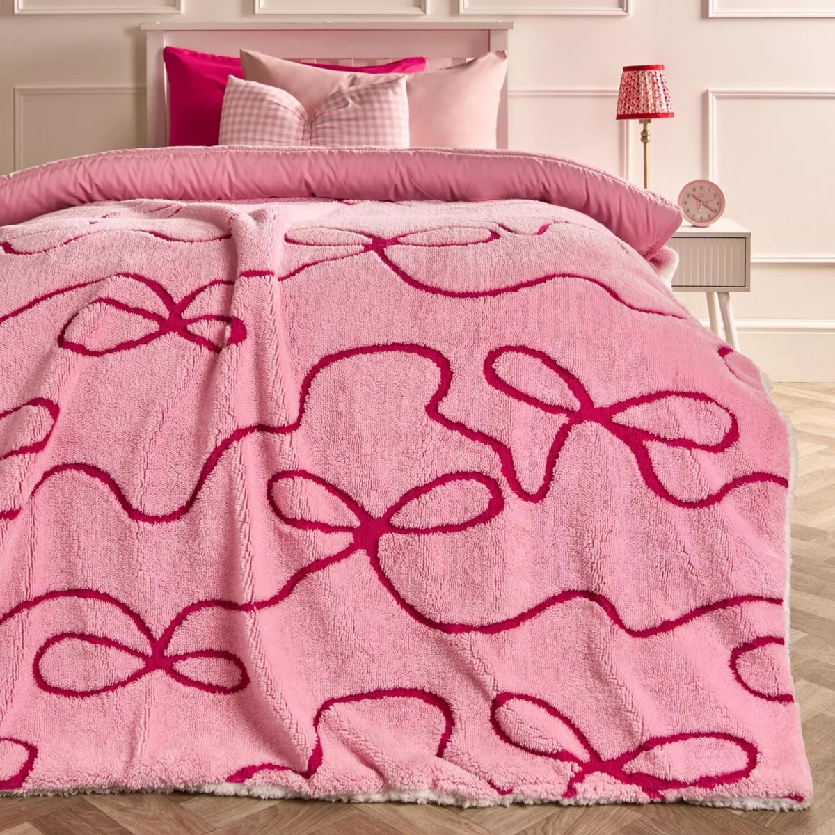 OHS Bows Tufted Fleece Throw - Pink – image 2
