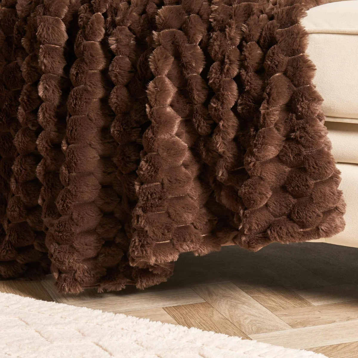OHS Waffle Faux Fur Throw - Chocolate – image 3