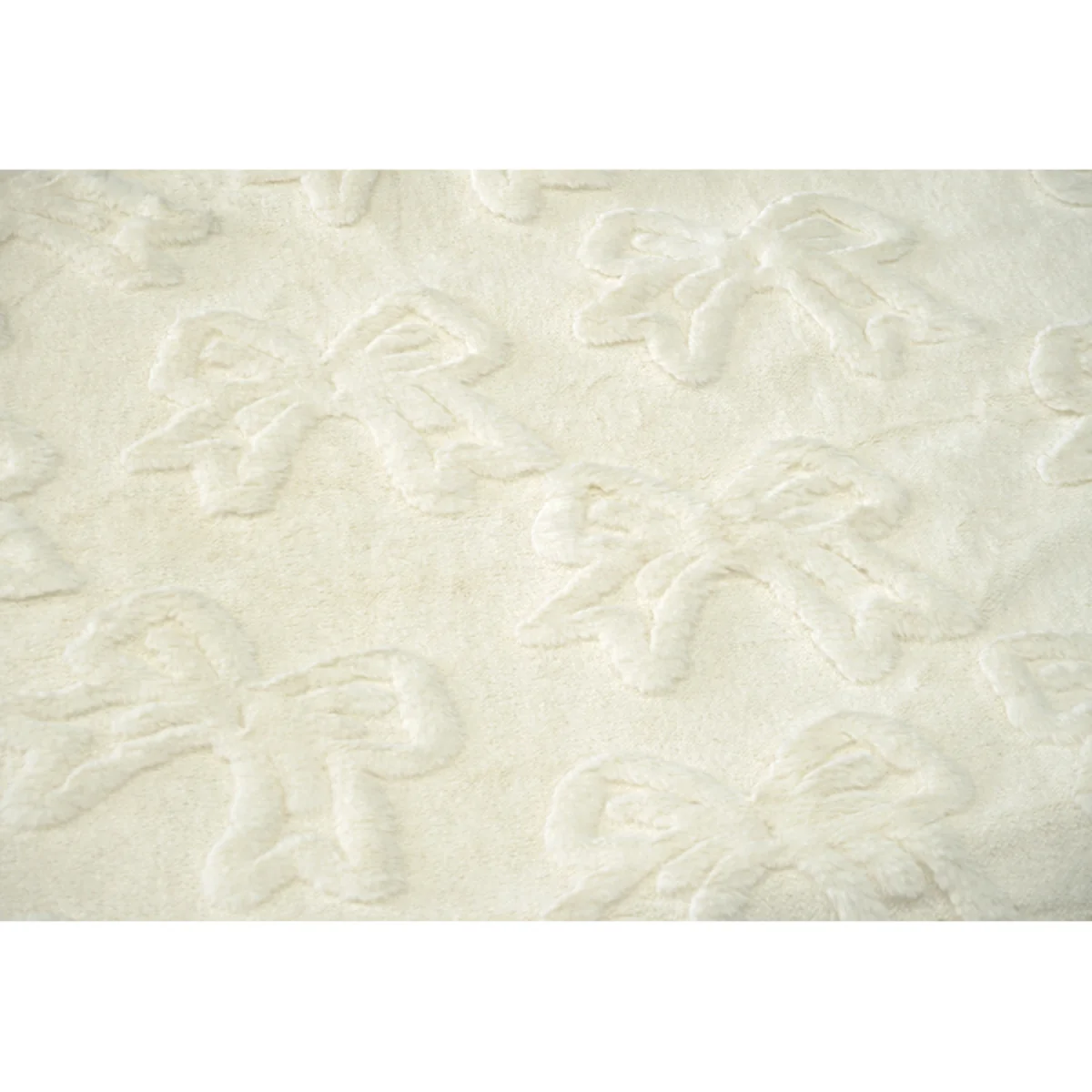 Bow Faux Fur Heated Electric Throw - White – image 7