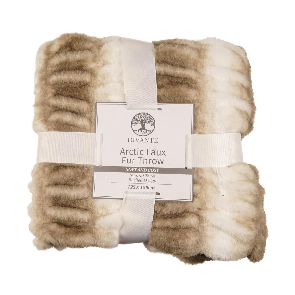 Arctic Faux Throw – image 2
