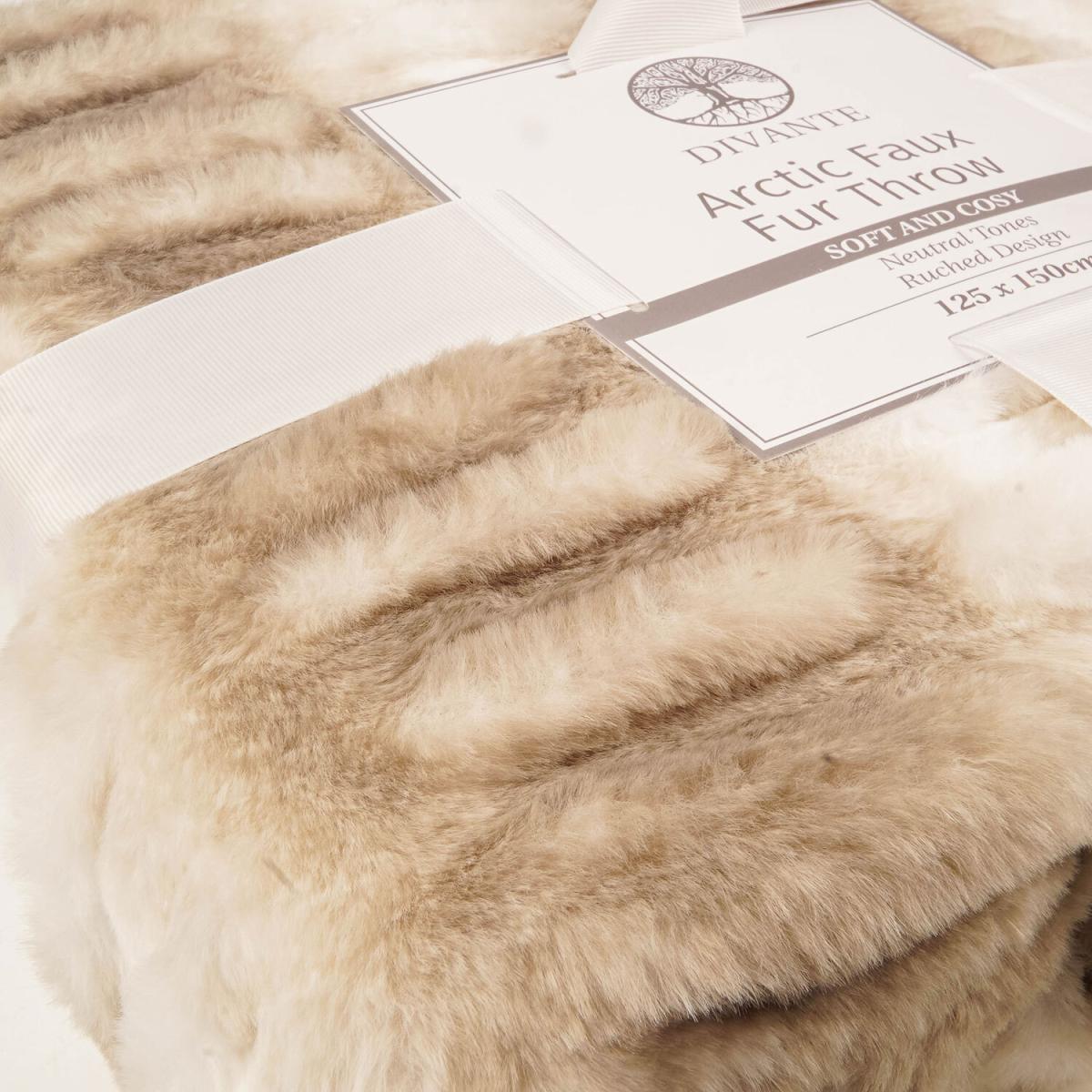 Arctic Faux Throw – image 3